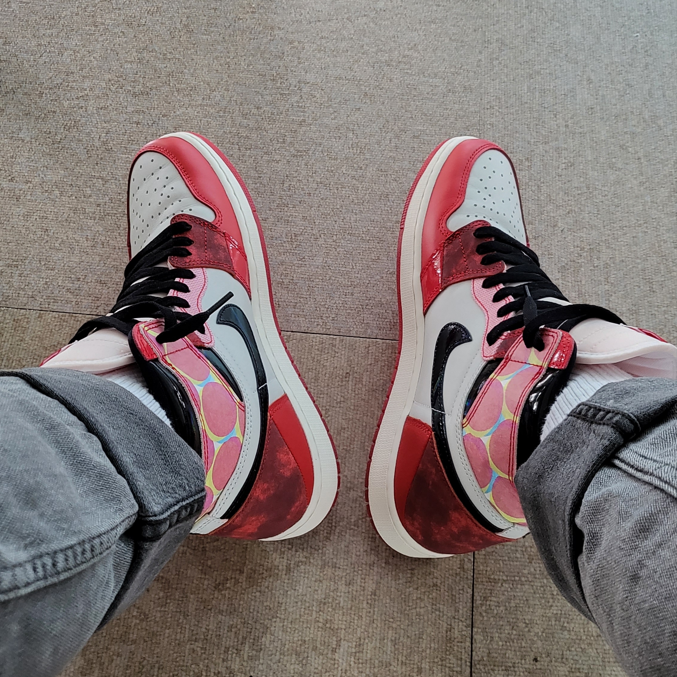 Jordan 1 Retro High Spider-Man Next Chapter 착용 스타일 - 2