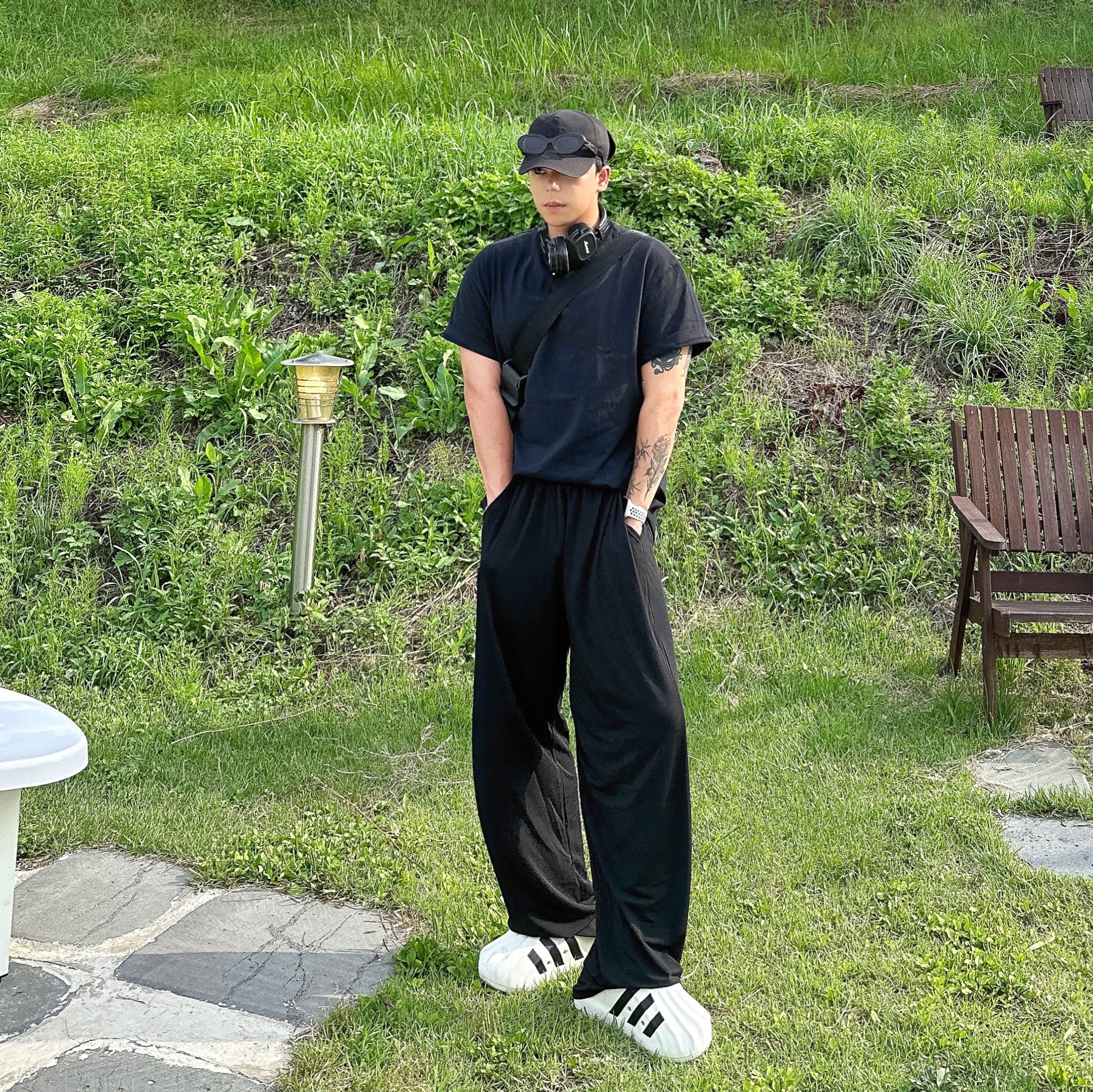 Adidas Adifom Superstar Core White, Marshall Major IV Black (Korean Ver.) 착용 스타일