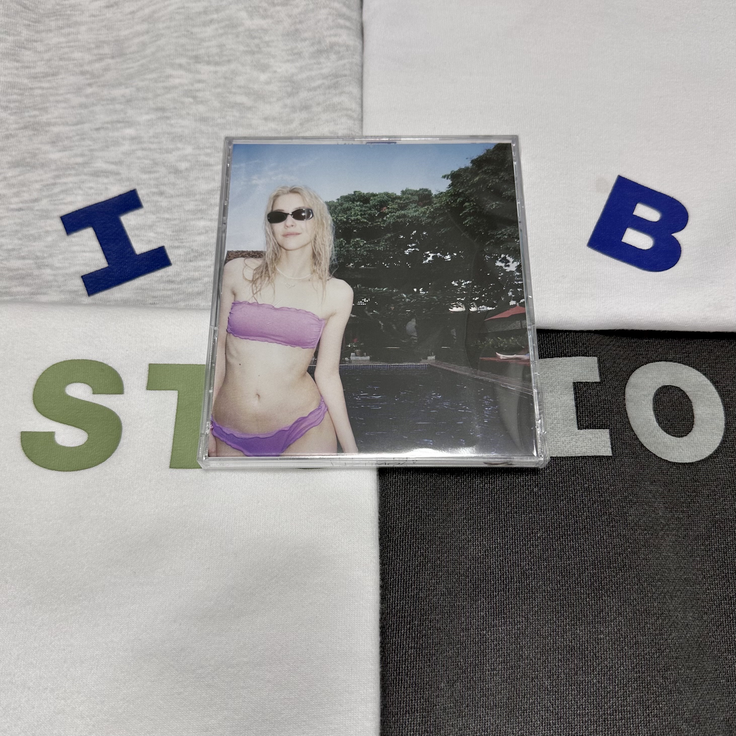 IAB Studio Half Zip Pullover Light Gray, IAB Studio T-Shirt White Navy - 22FW 착용 스타일