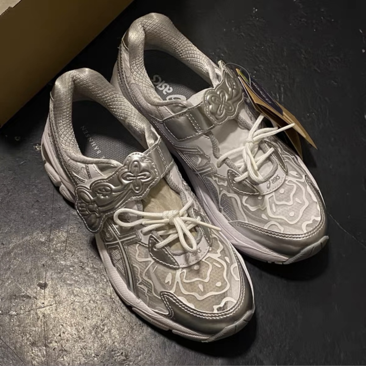 Asics x Cecilie Bahnsen GT-2160 White 착용 스타일