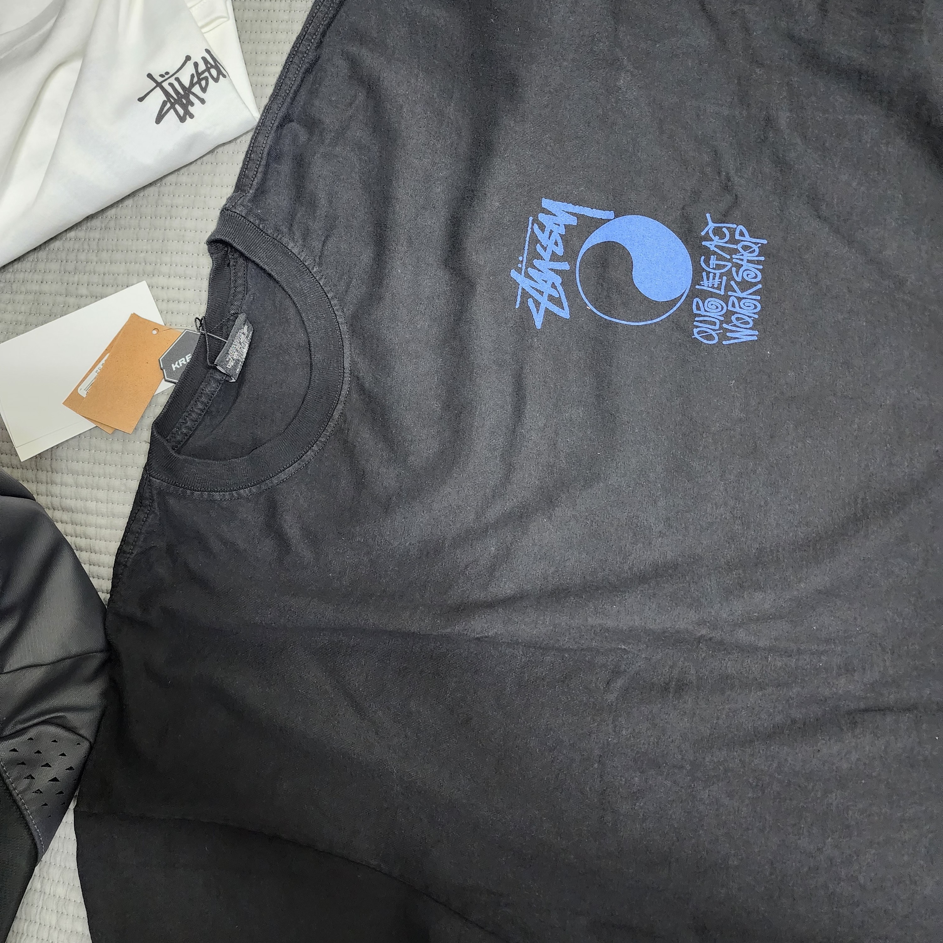 Stussy x Our Legacy Frame Pigment Dyed T-Shirt Black 착용 스타일 - 1