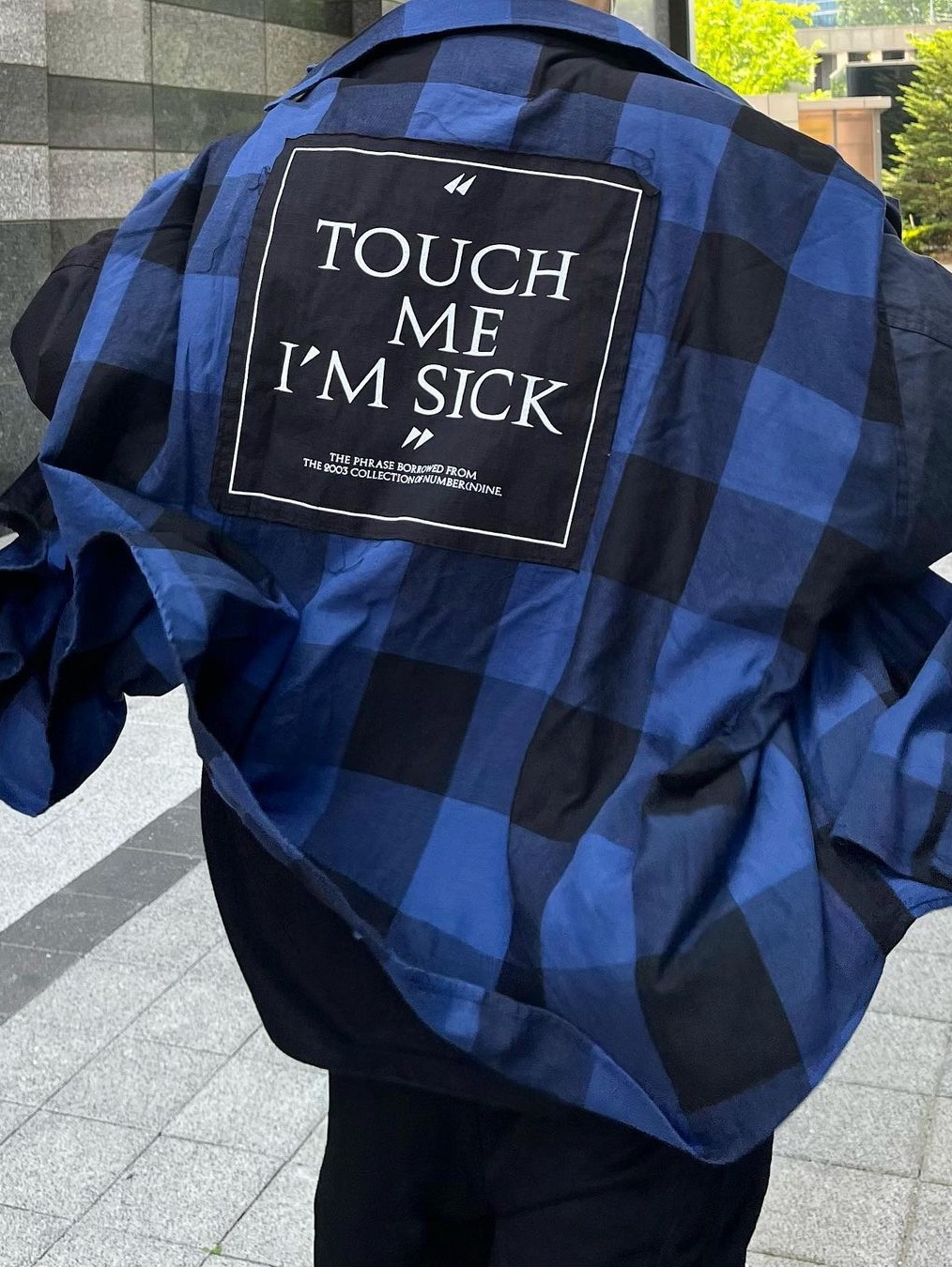 Undermycar Nando Archive Hommage Oversized Shirt Crown Blue - 23SS 착용 스타일 - 3