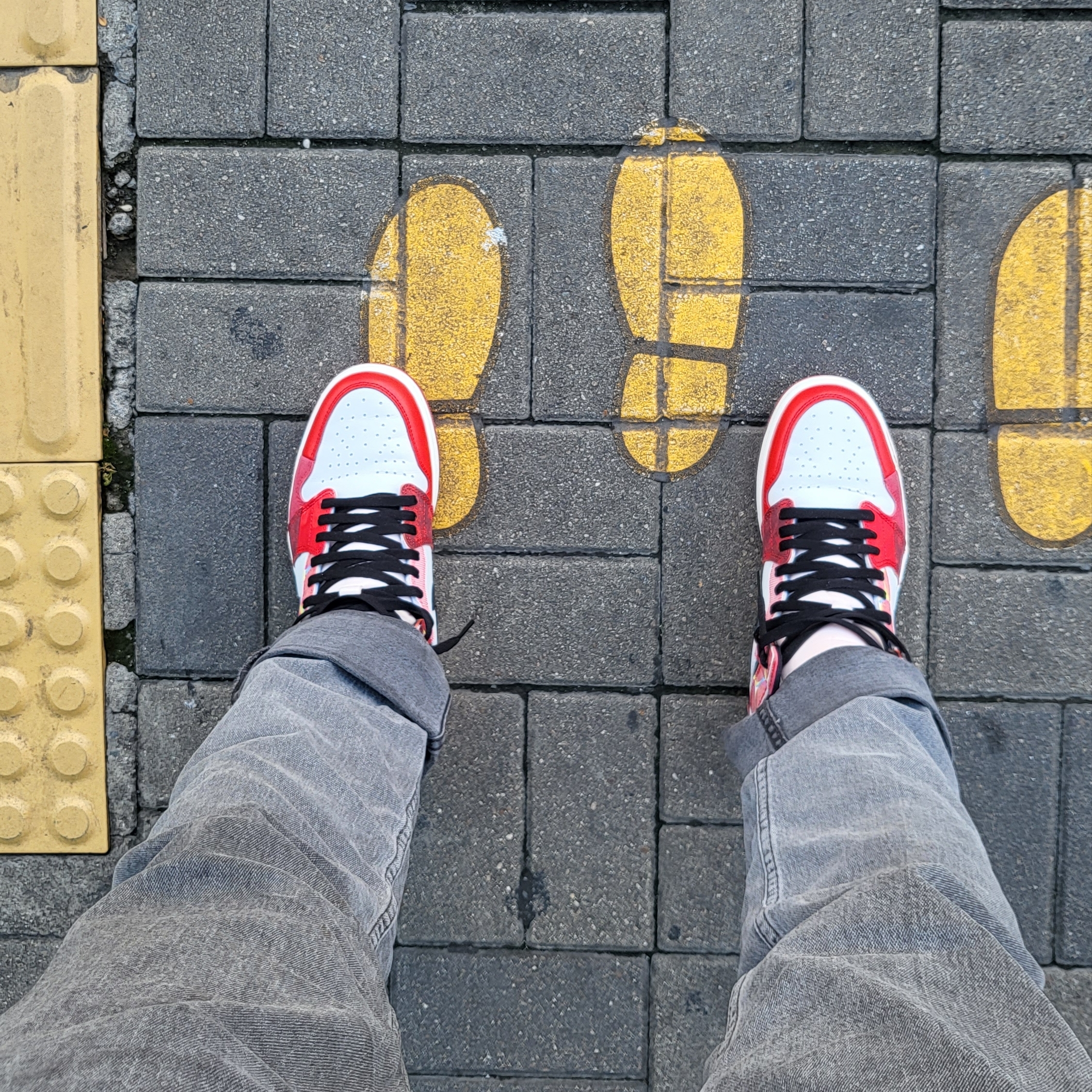 Jordan 1 Retro High Spider-Man Next Chapter 착용 스타일 - 1