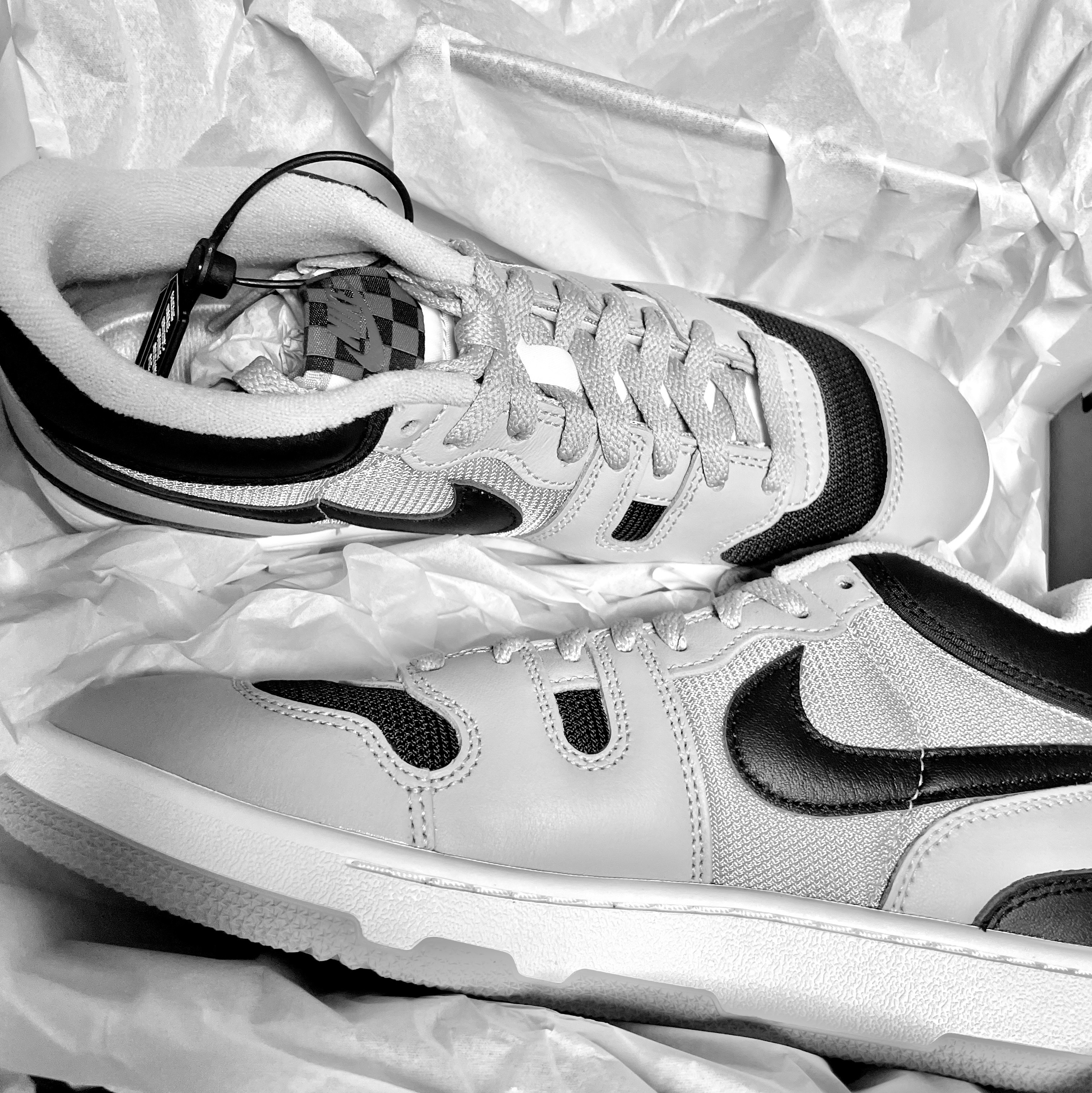 Nike Mac Attack QS SP Light Smoke Grey 착용 스타일