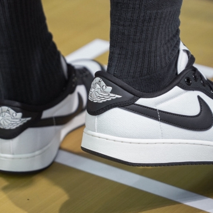 Jordan 1 KO Low White Black 착용 스타일 - 1