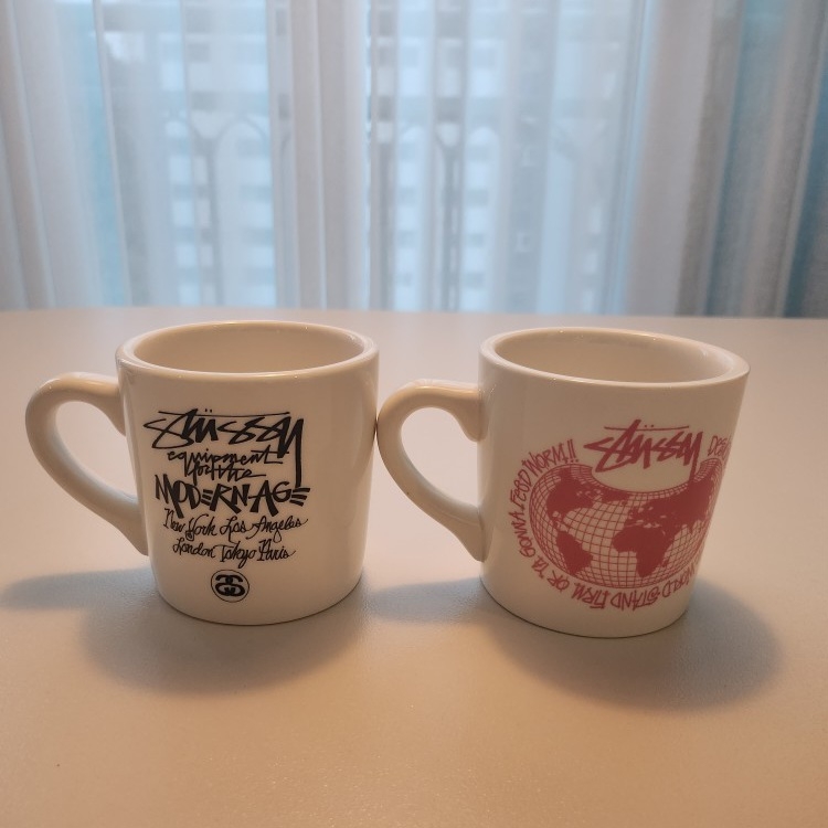 Stussy World Mug White, Stussy Modern Age Mug White 착용 스타일