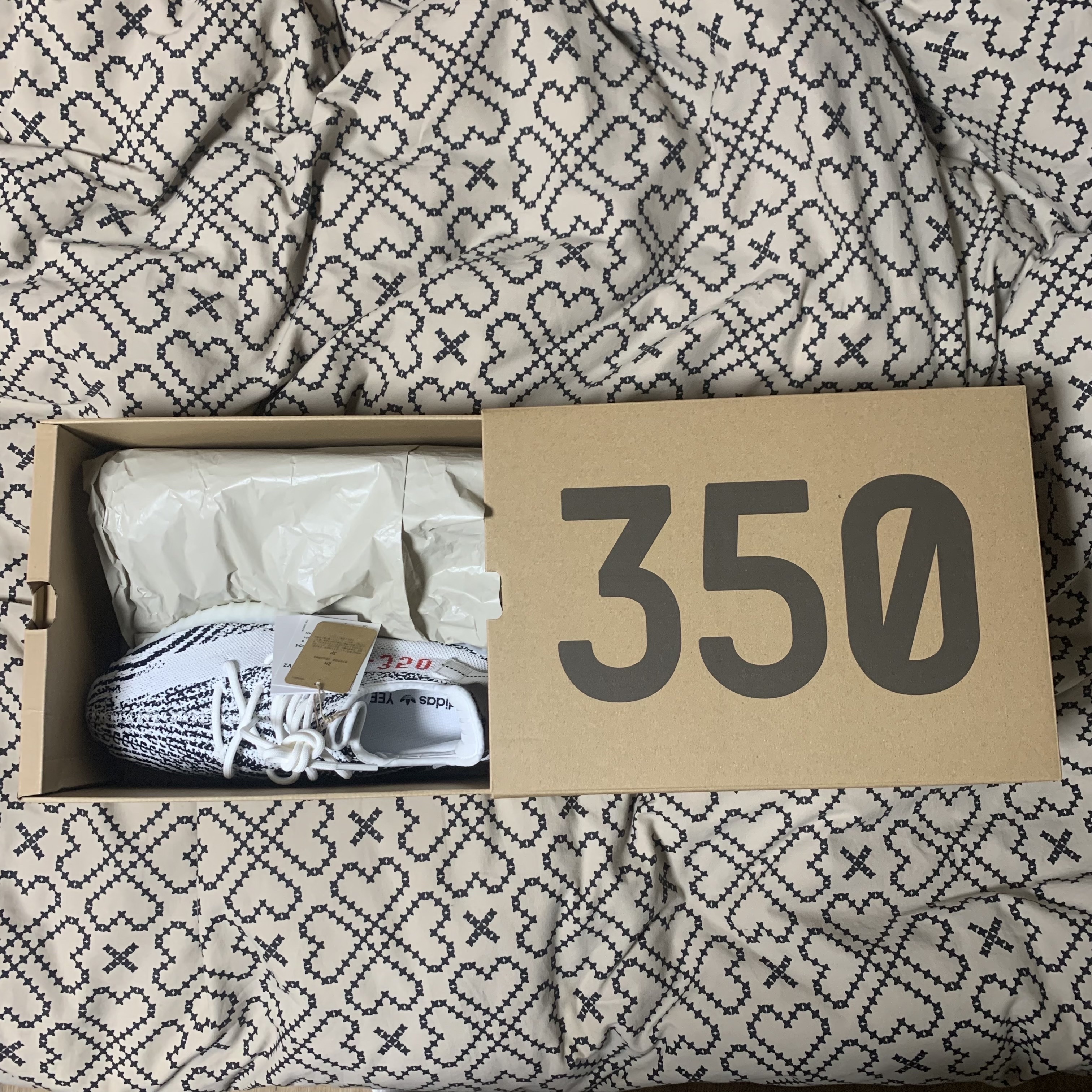 Adidas Yeezy Boost 350 V2 Zebra 2022/2023 착용 스타일