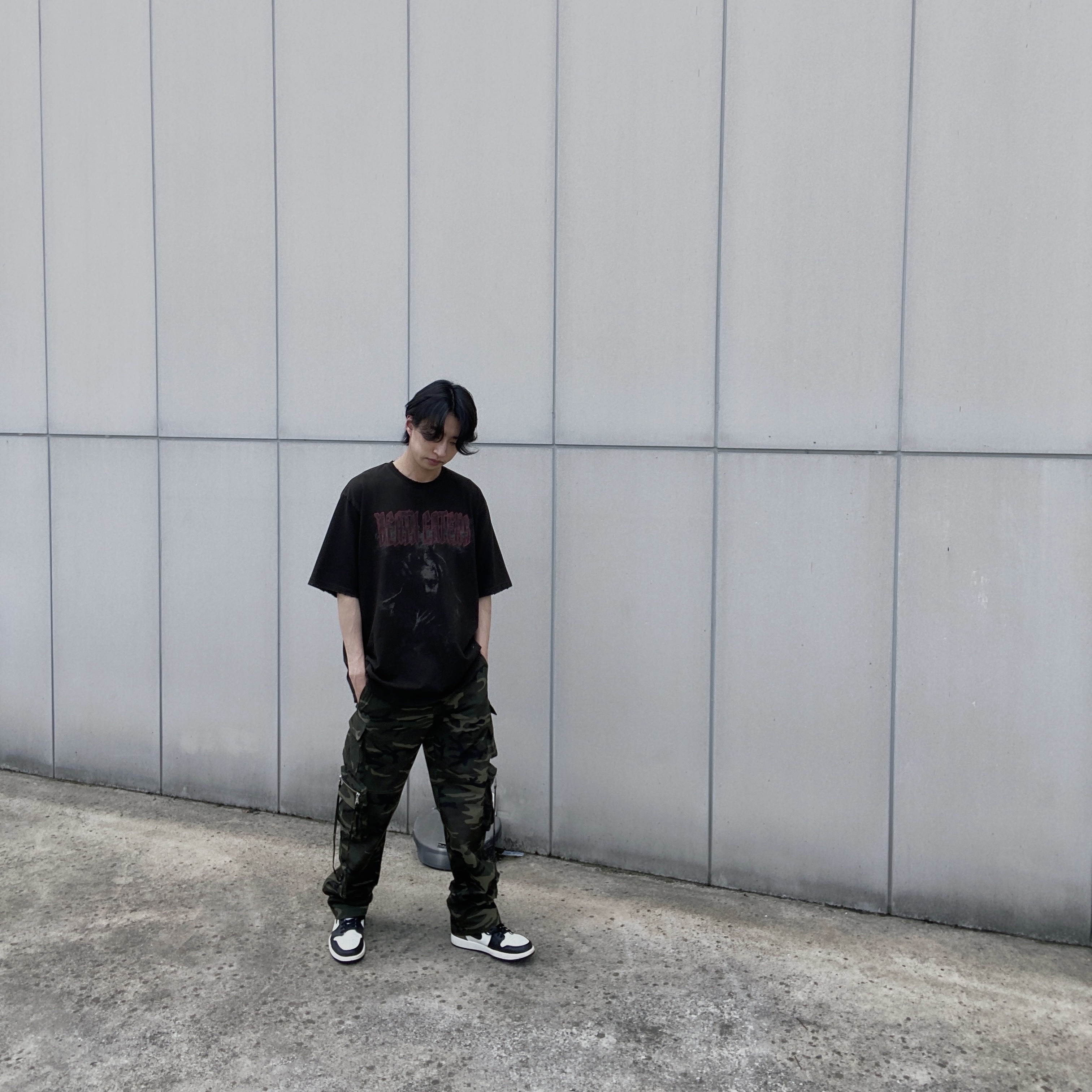 Undermycar Death Eaters Graphic T-Shirt Black - 23SS, Undermycar Bonbyx Multi Cargo Double Zip Pants Kombu - 23SS 착용 스타일
