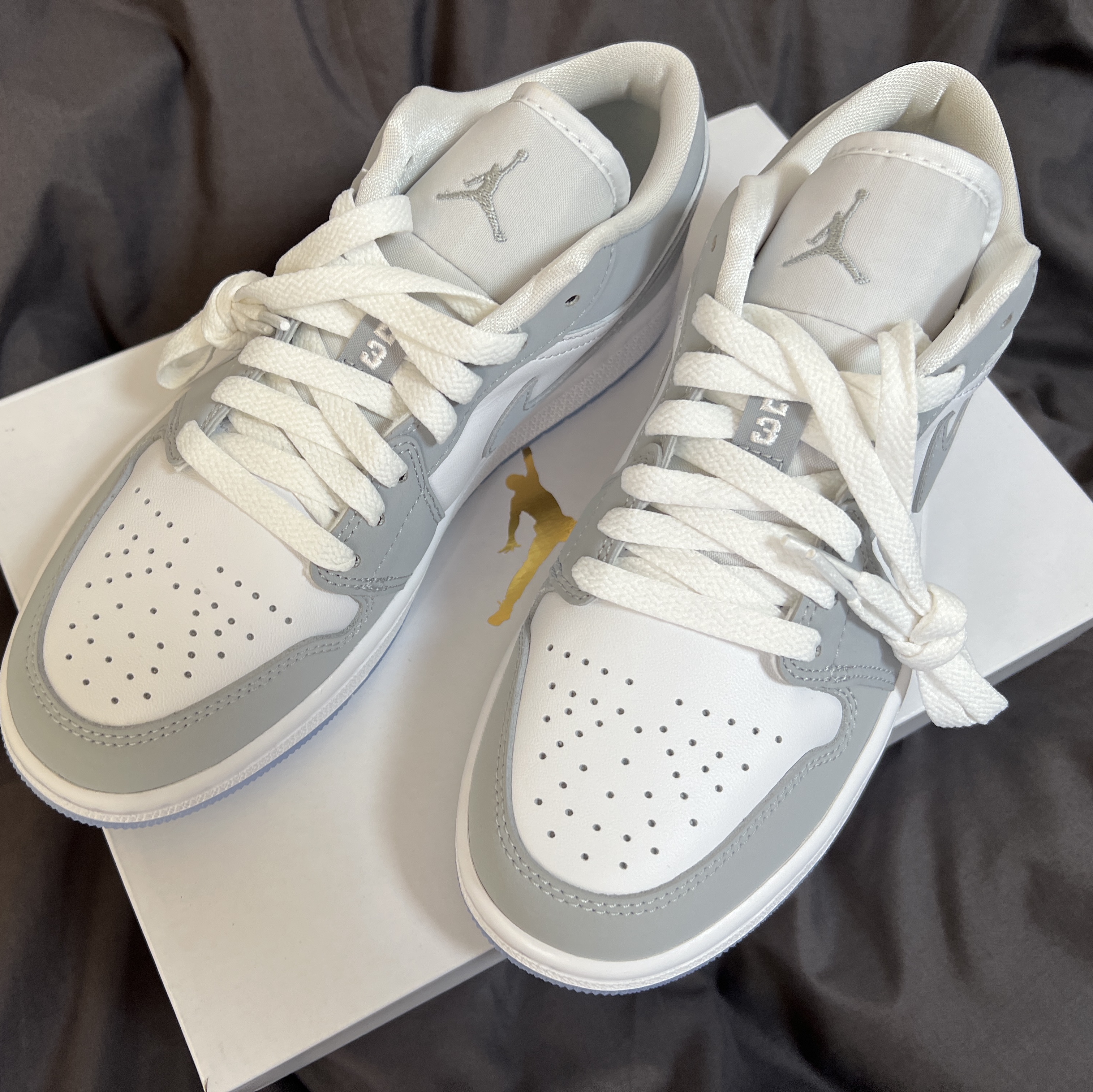 (W) Jordan 1 Low White Wolf Grey 착용 스타일 - 3