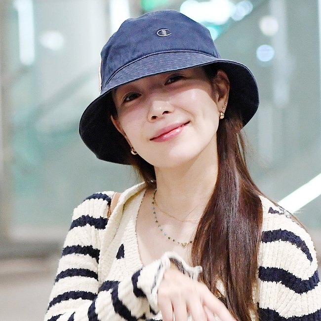 Champion x Thisisneverthat Bucket Hat Normal Navy 착용 스타일