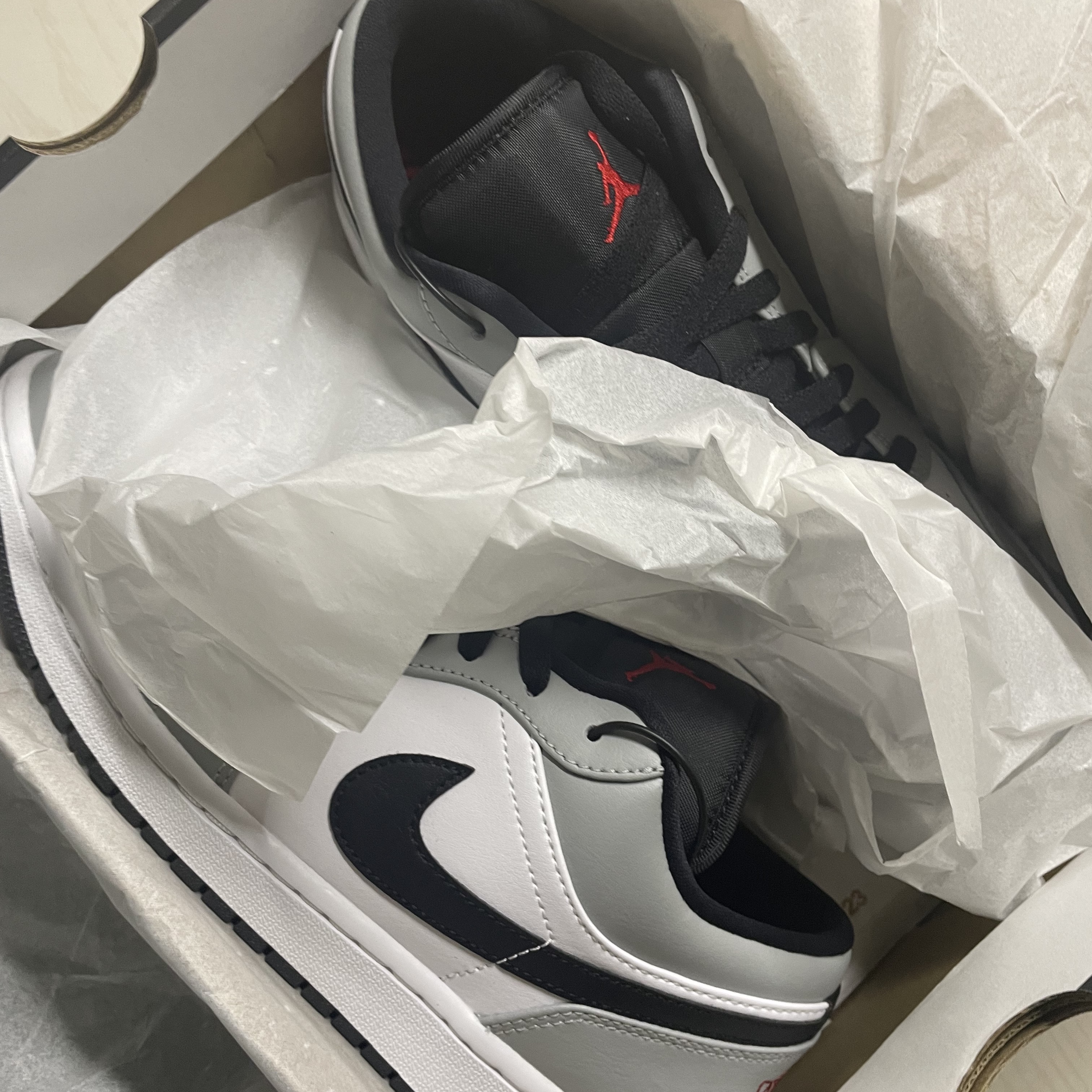 Jordan 1 Low Light Smoke Grey 착용 스타일