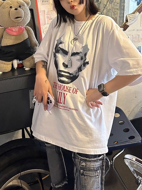 Undermycar House of Lily Graphic T-Shirt White - 23SS 착용 스타일