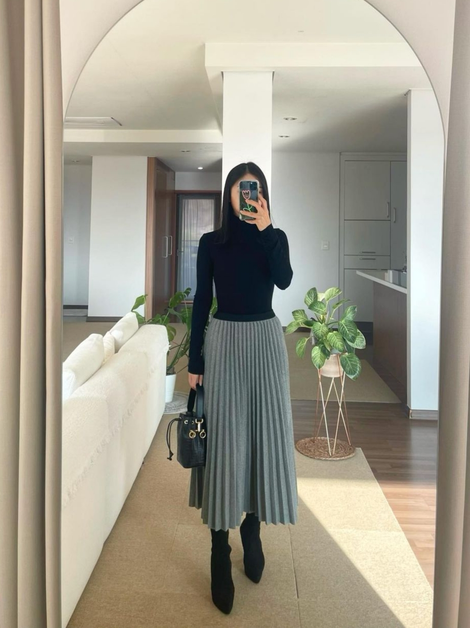 Fendi Mon Tresor Leather Mini Bucket Bag Black, Fendi Mon Tresor FF Motif Leather Mini Bag Brown 착용 스타일