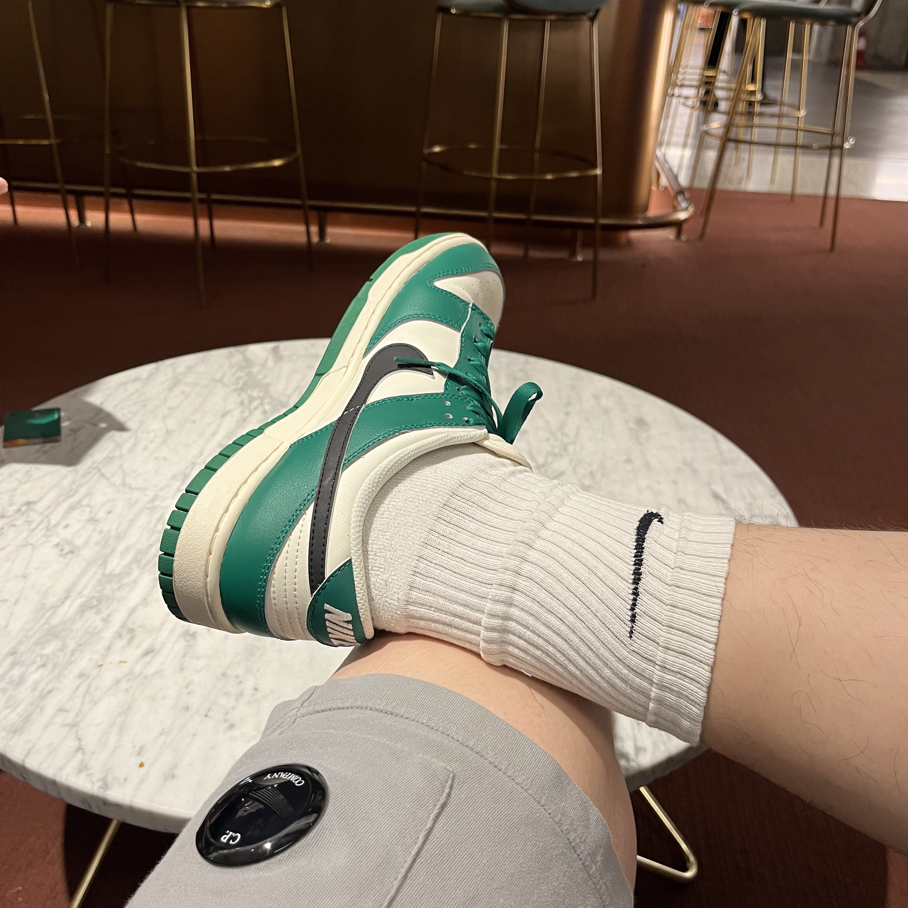 Nike Dunk Low Retro SE Jackpot Malachite 착용 스타일