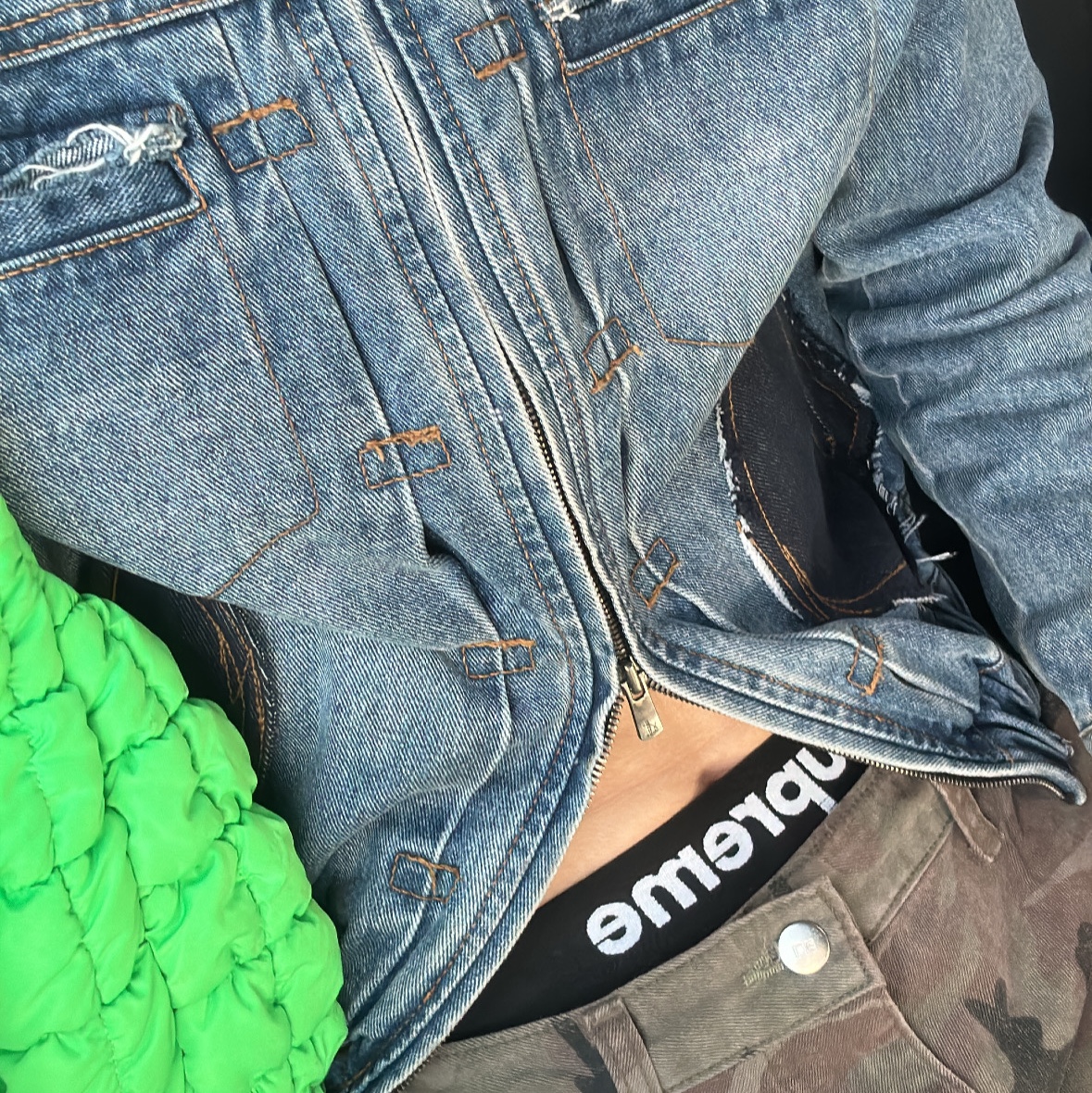 Supreme Hanes Boxer Briefs Black (4 Pack) 착용 스타일 - 1