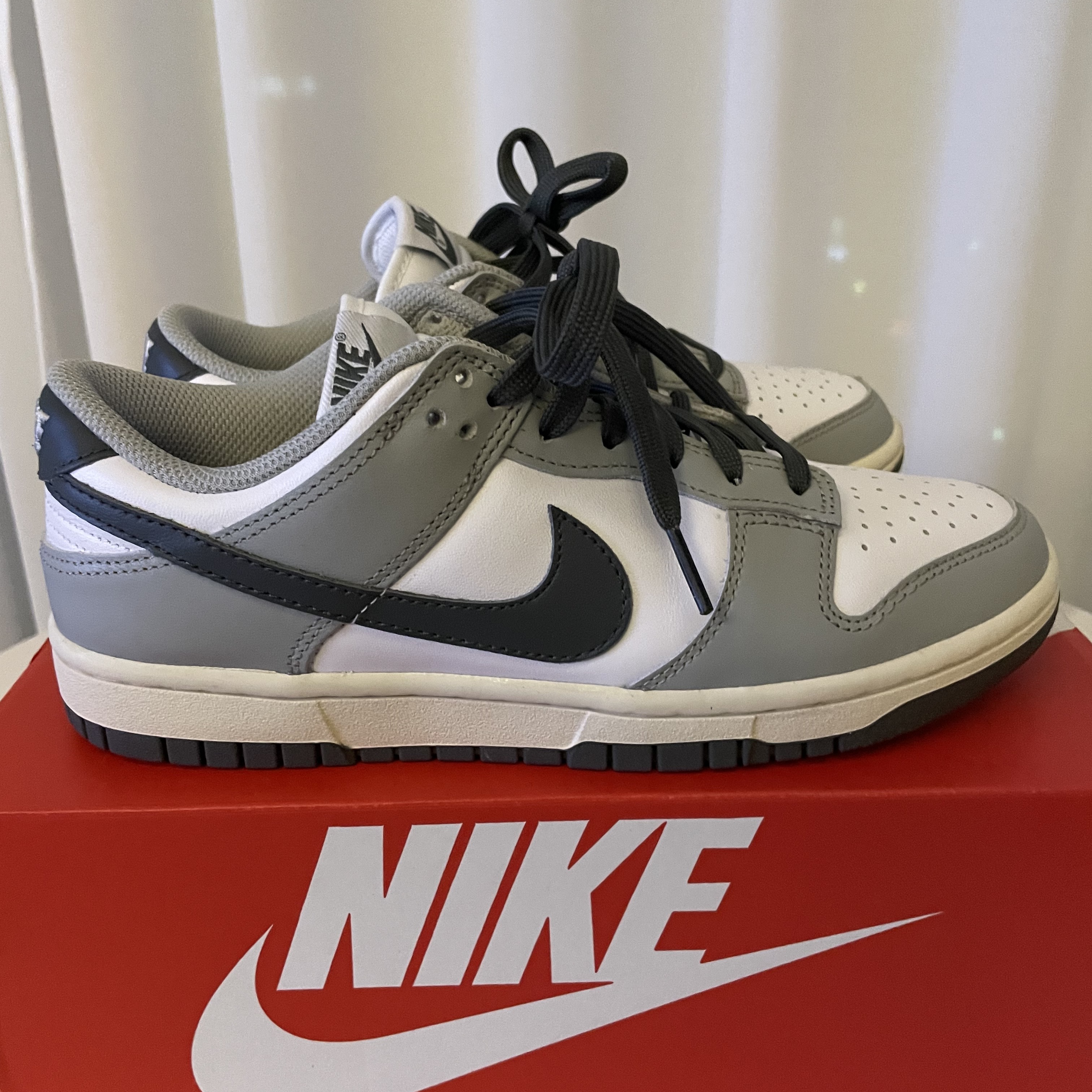 (W) Nike Dunk Low Light Smoke Grey 착용 스타일