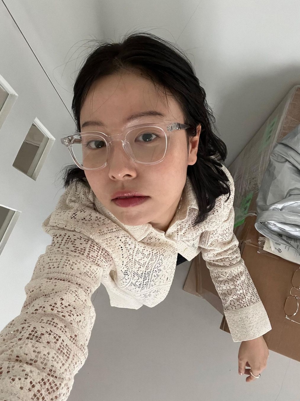 Gentle Monster x Maison Margiela MM010S Clear Black Gradient 착용 스타일