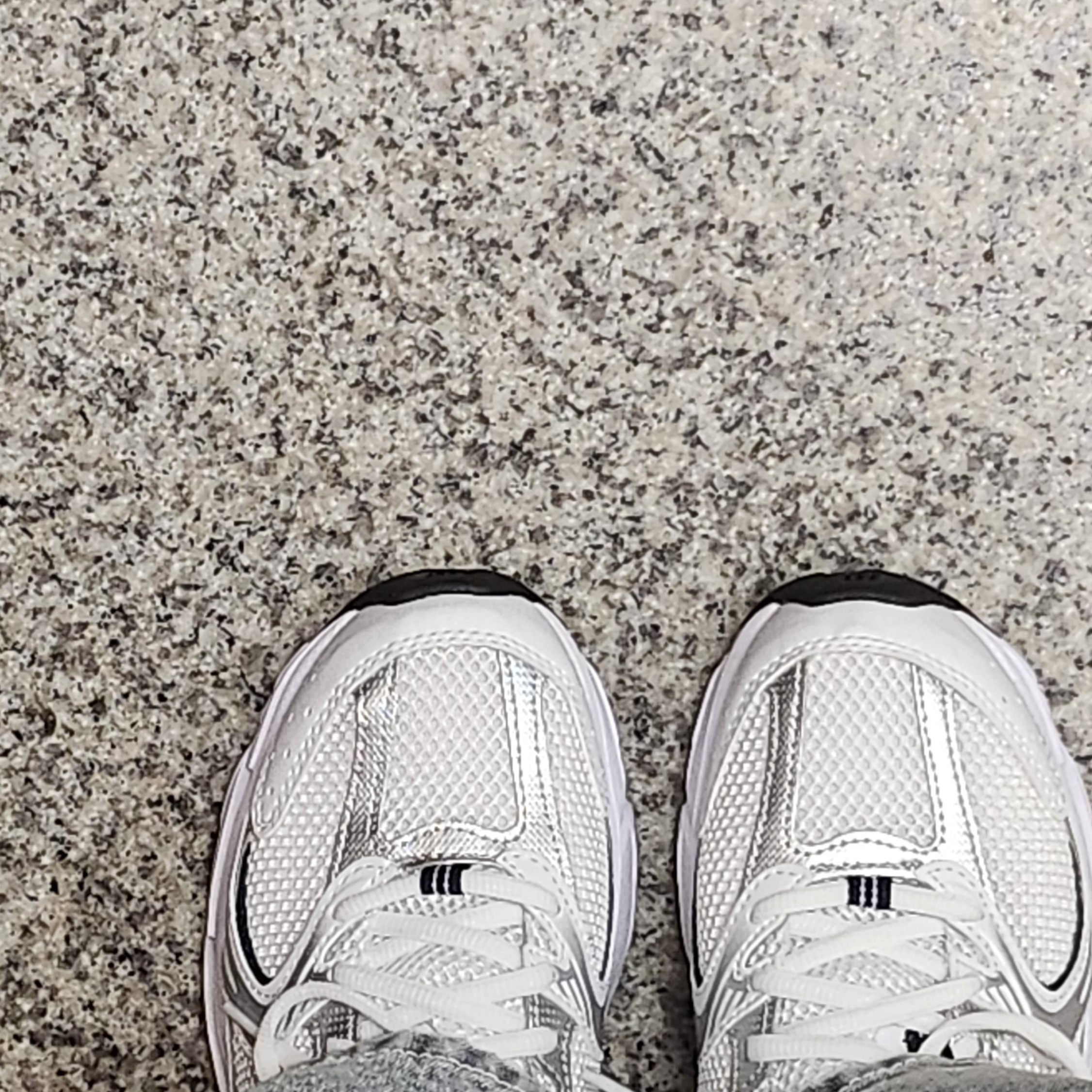 New Balance 530 White 착용 스타일 - 1