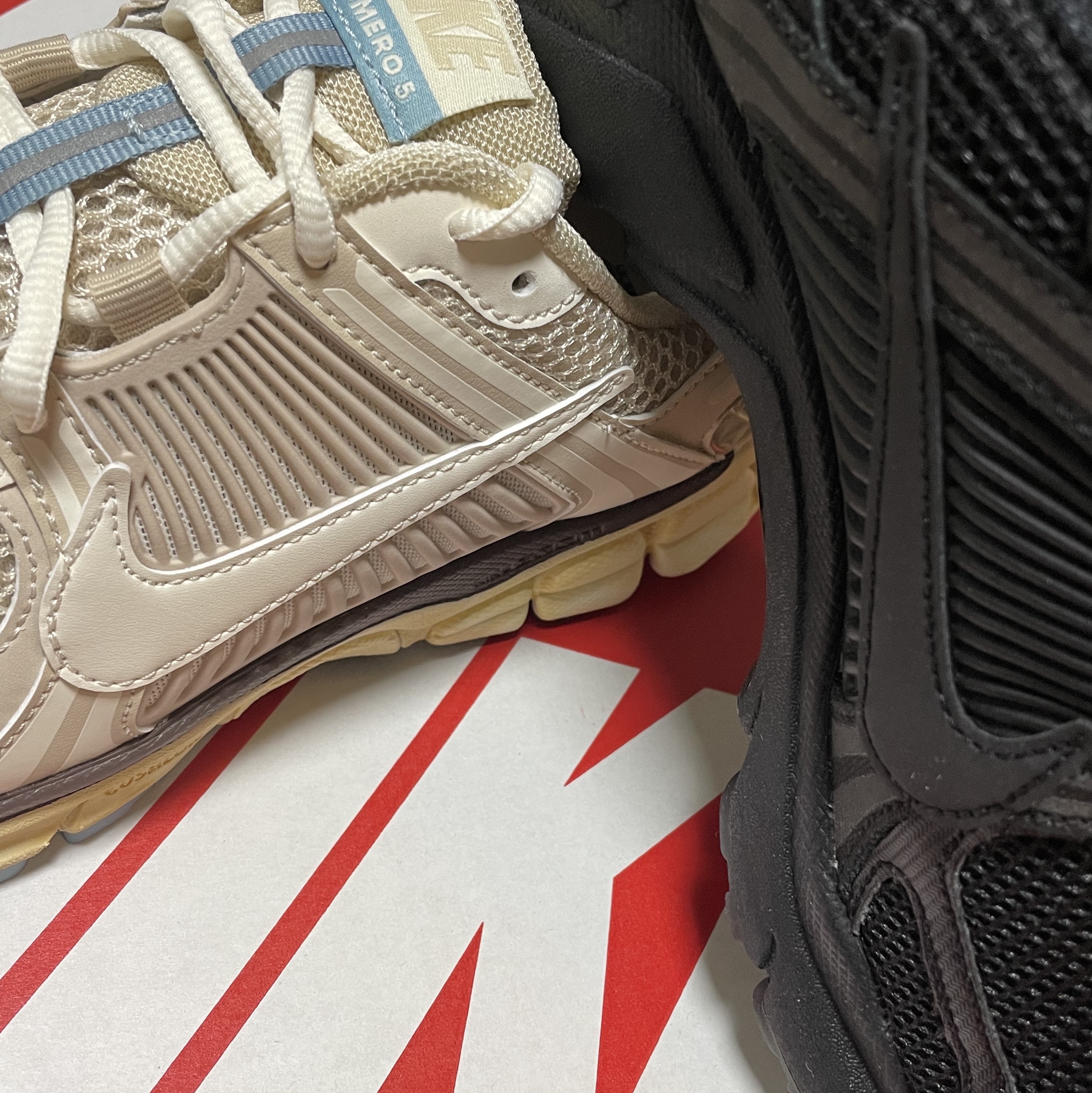 (W) Nike Zoom Vomero 5 Oatmeal, Nike Zoom Vomero 5 SP Black 착용 스타일