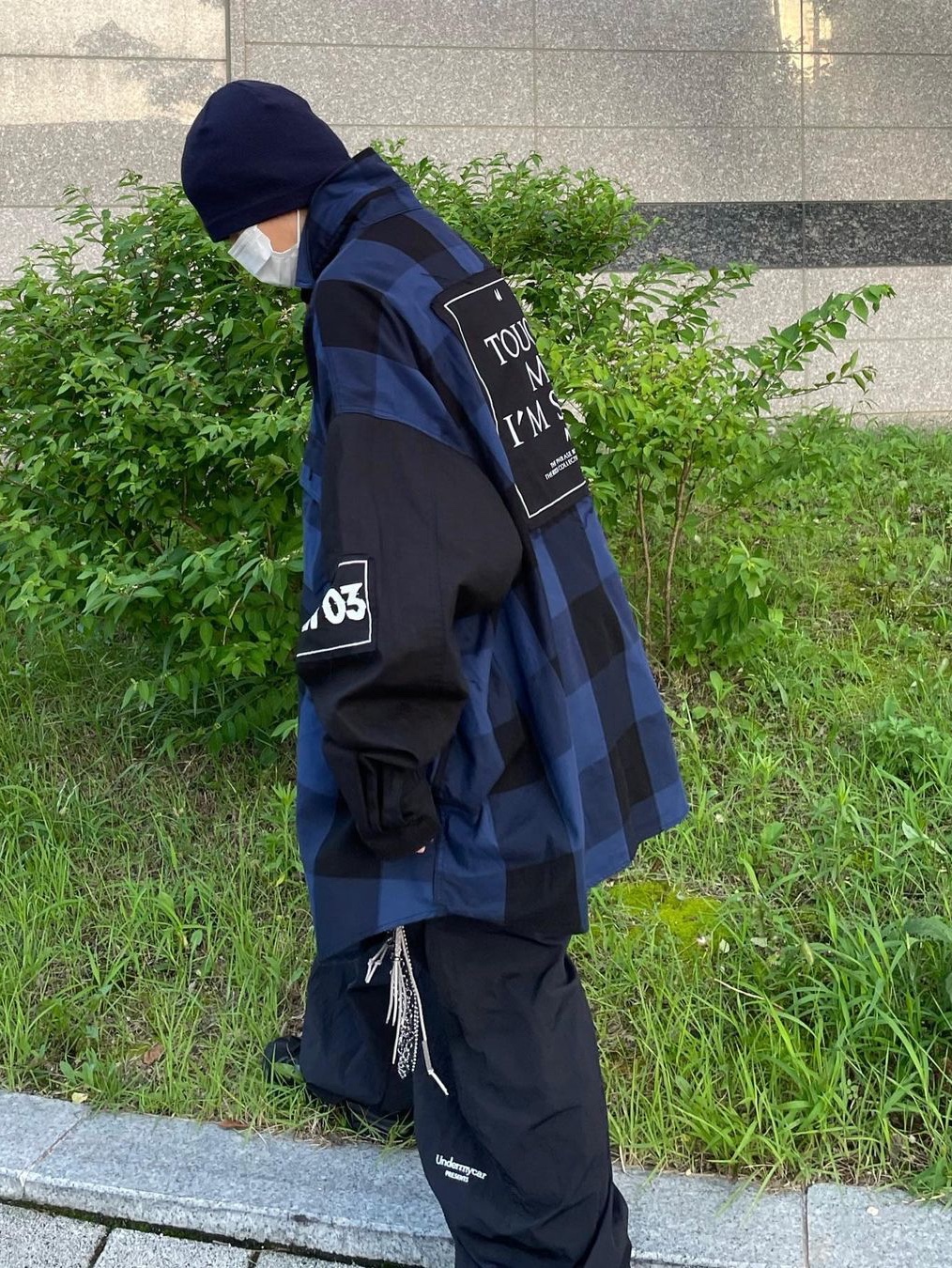 Undermycar Nando Archive Hommage Oversized Shirt Crown Blue - 23SS 착용 스타일 - 2