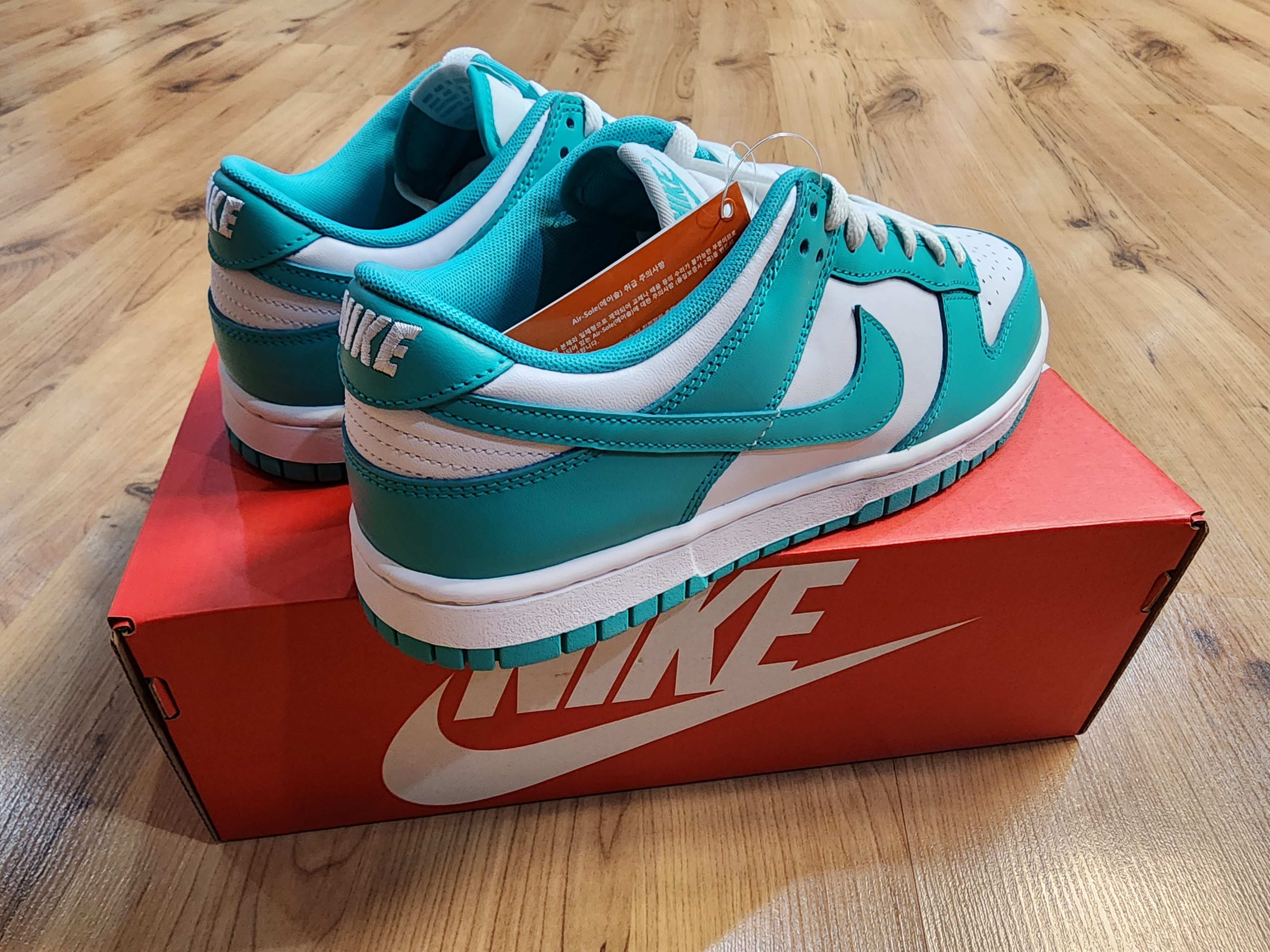 Nike Dunk Low White Clear Jade 착용 스타일 - 3