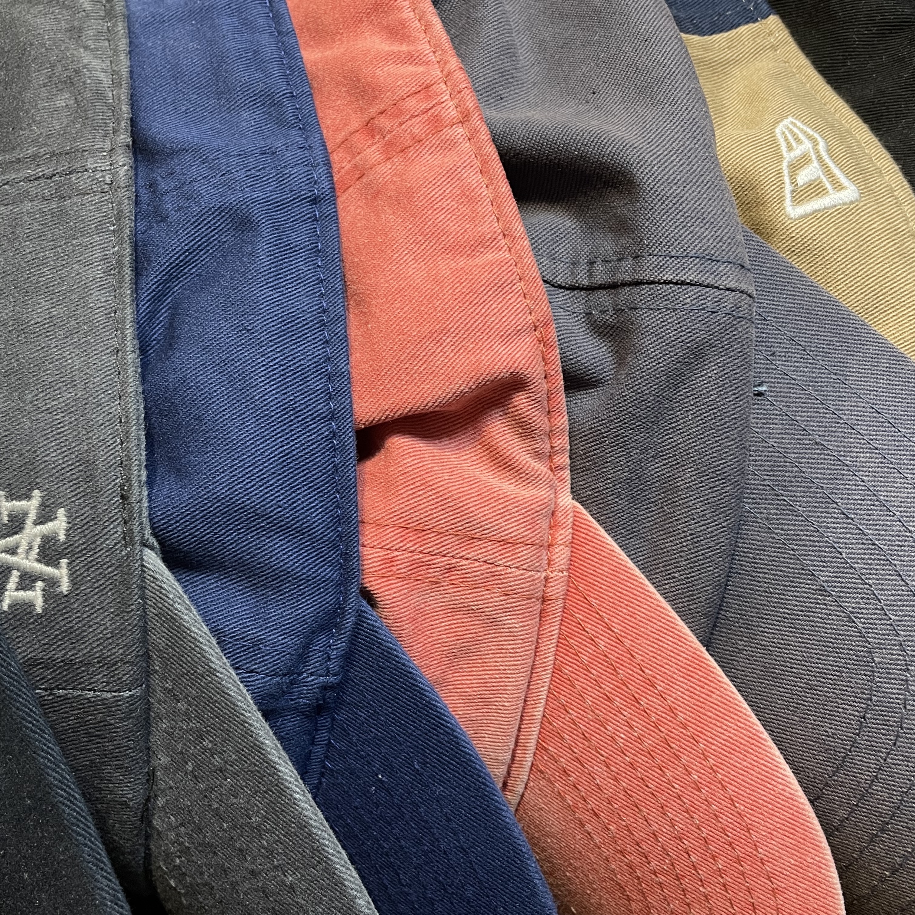 IAB Studio x New Era New York Cap Multi, Supreme Washed Chino Twill Camp Cap Black 착용 스타일