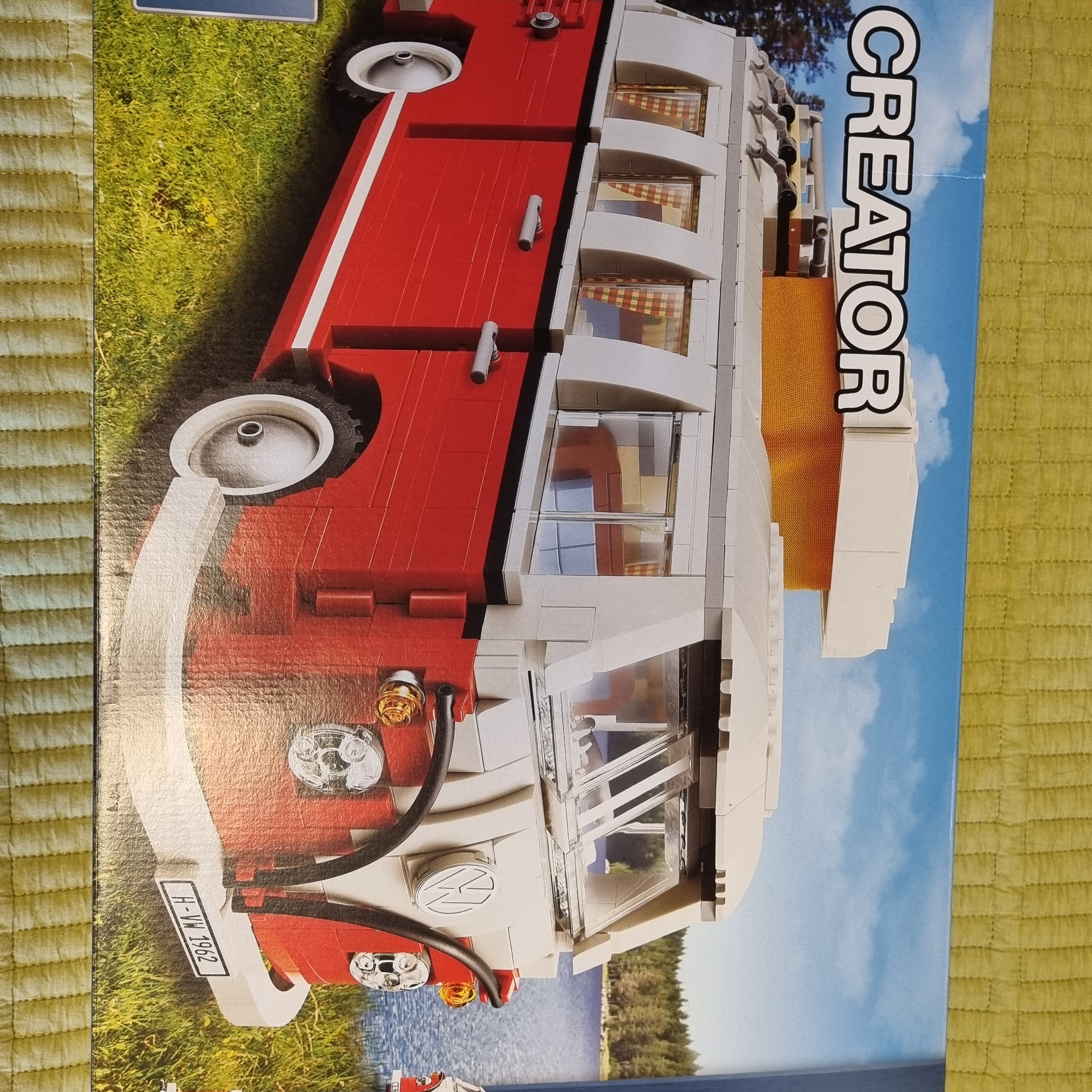 Lego Volkswagen T1 Camper Van 착용 스타일