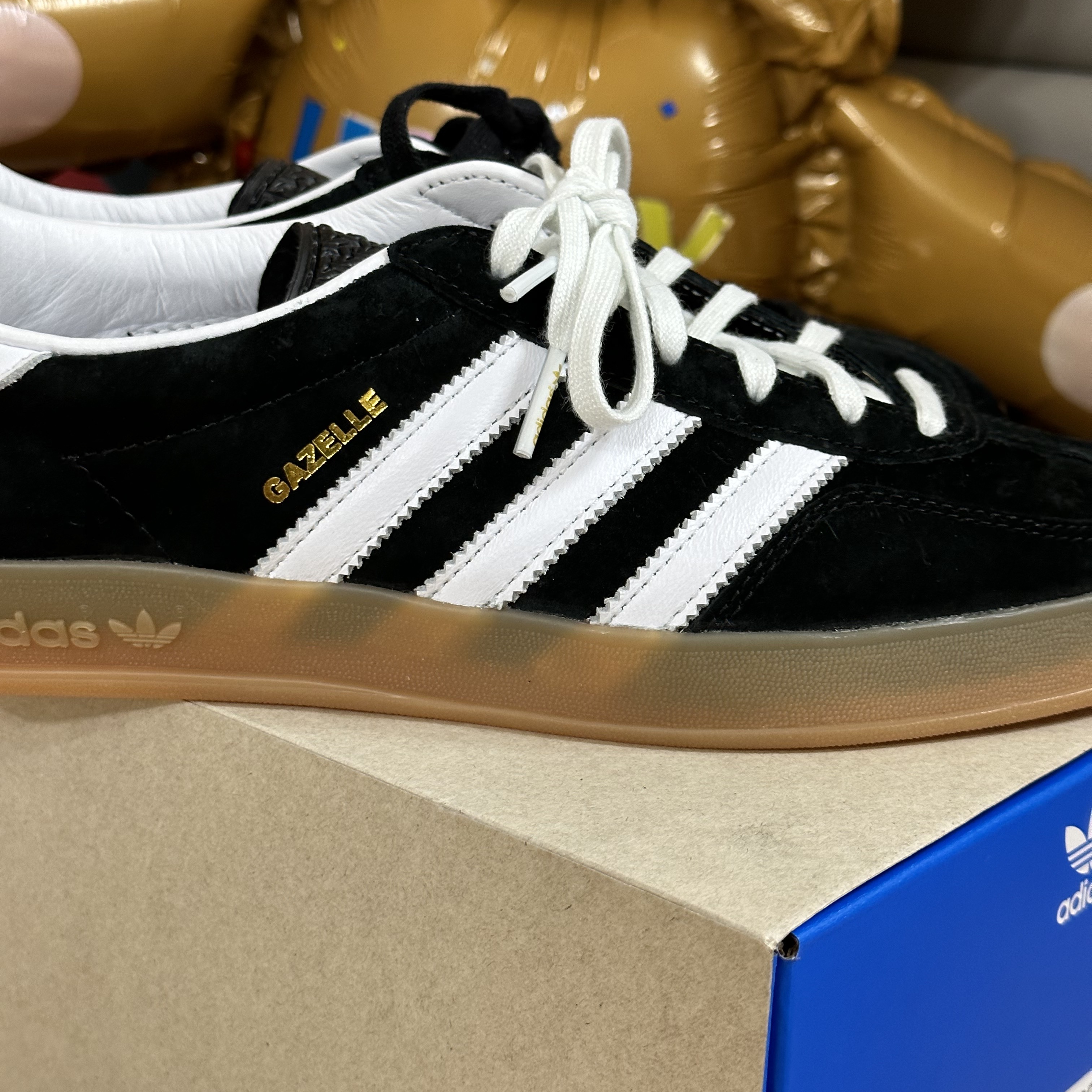 Adidas Gazelle Indoor Core Black 착용 스타일