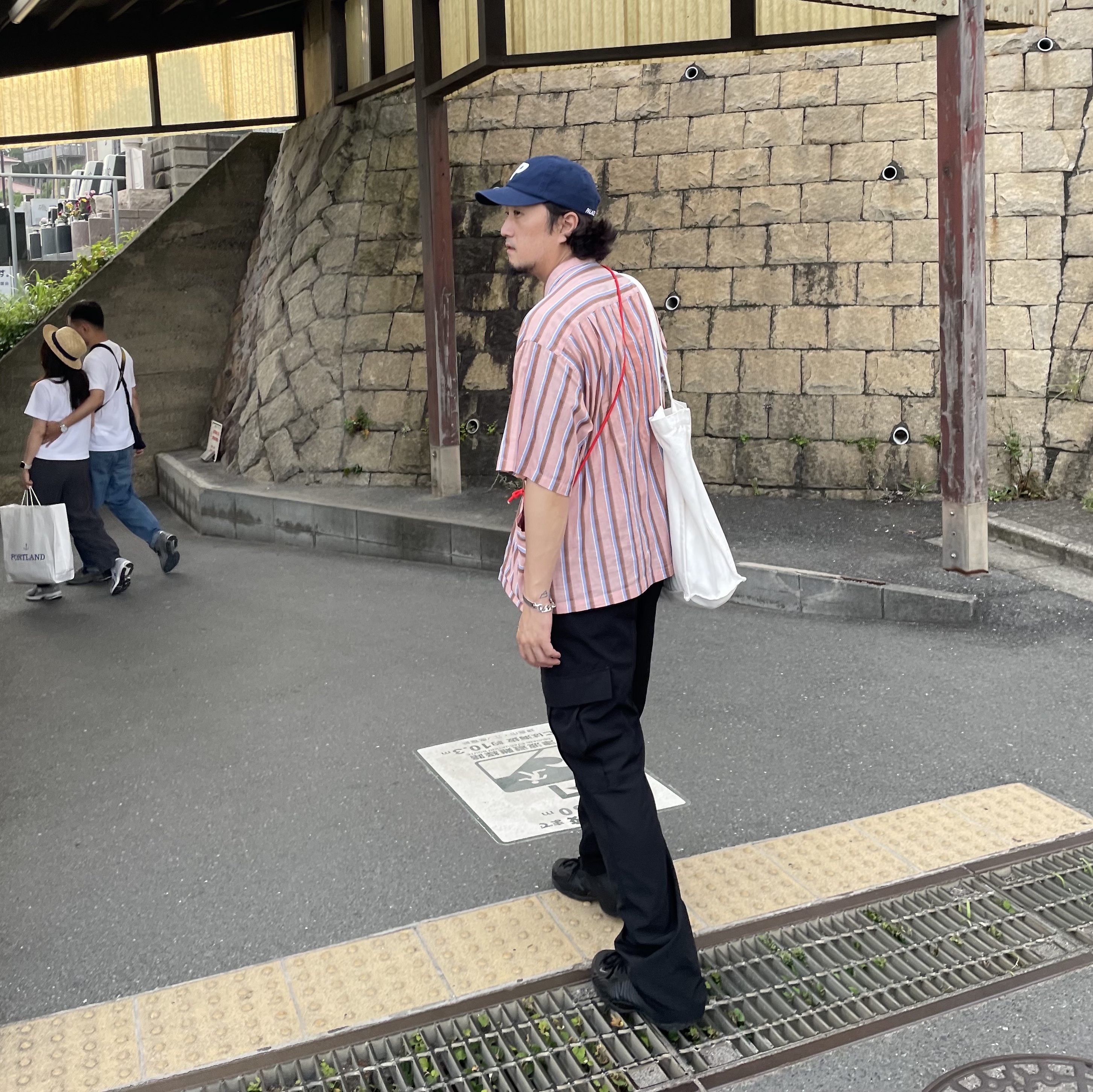 Palace P 6-Panel Navy - 23SS, Nike x Comme des Garcons Homme Plus Air Foamposite One Black 착용 스타일