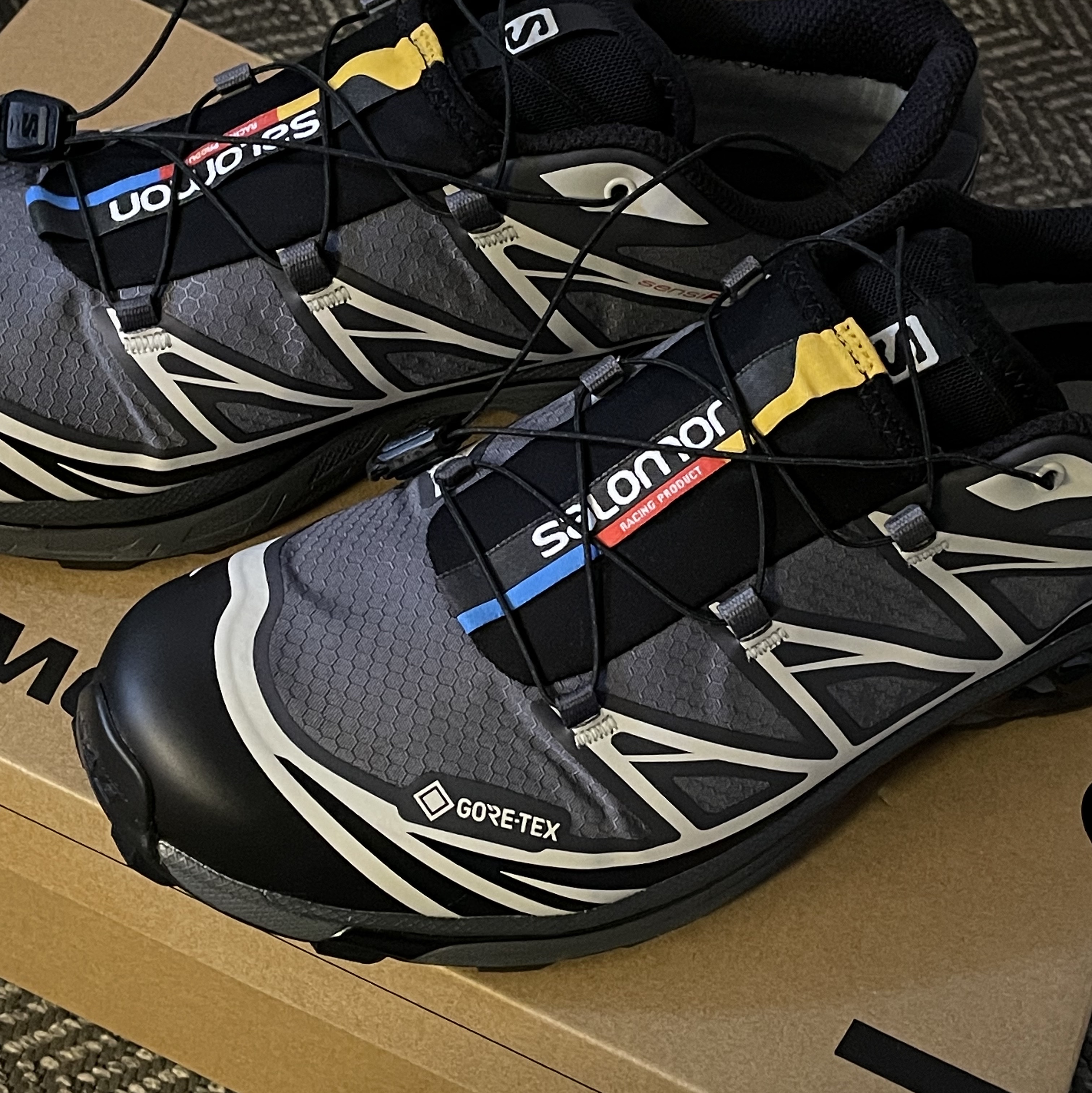 Salomon XT-6 Gore-Tex Black Ebony, Casio G-Shock x Thisisneverthat DW-5600TINT23-7DF Skeleton 착용 스타일 - 1