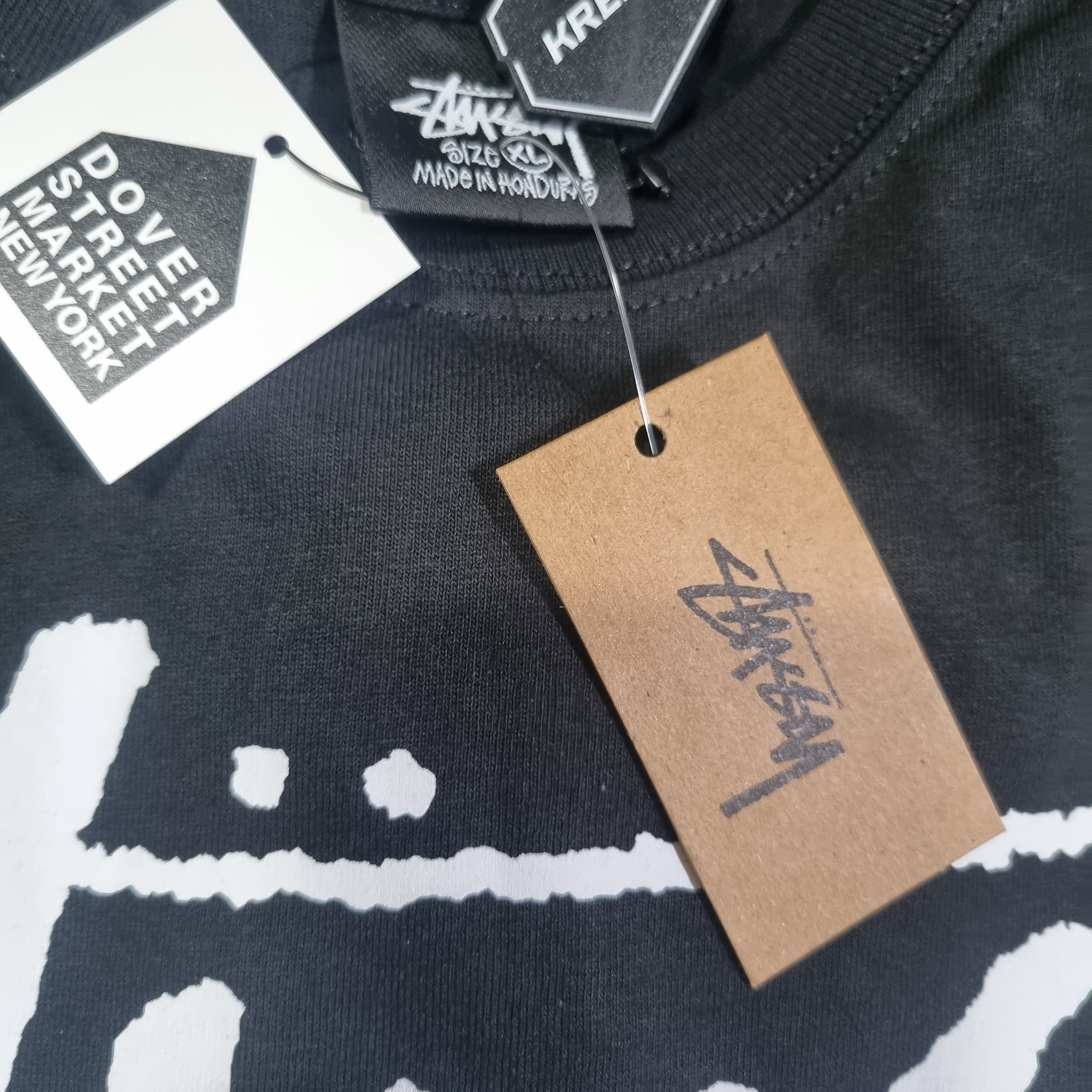 Stussy DSM World Tour T-Shirt Black 착용 스타일