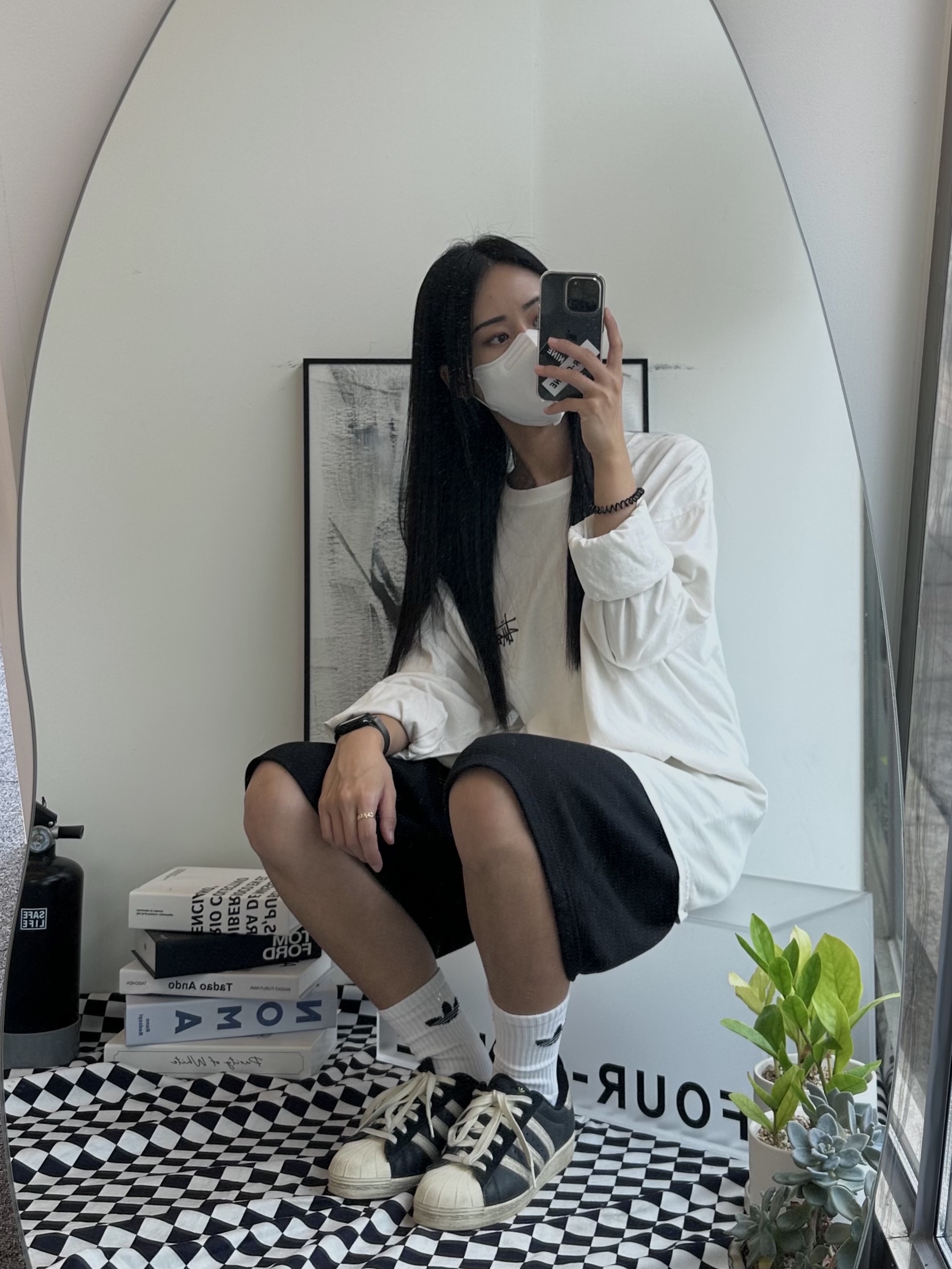 Adidas Superstar 82 Black White, Stussy Basic Stussy Pigment Dyed LS T-Shirt Natural 2023 착용 스타일