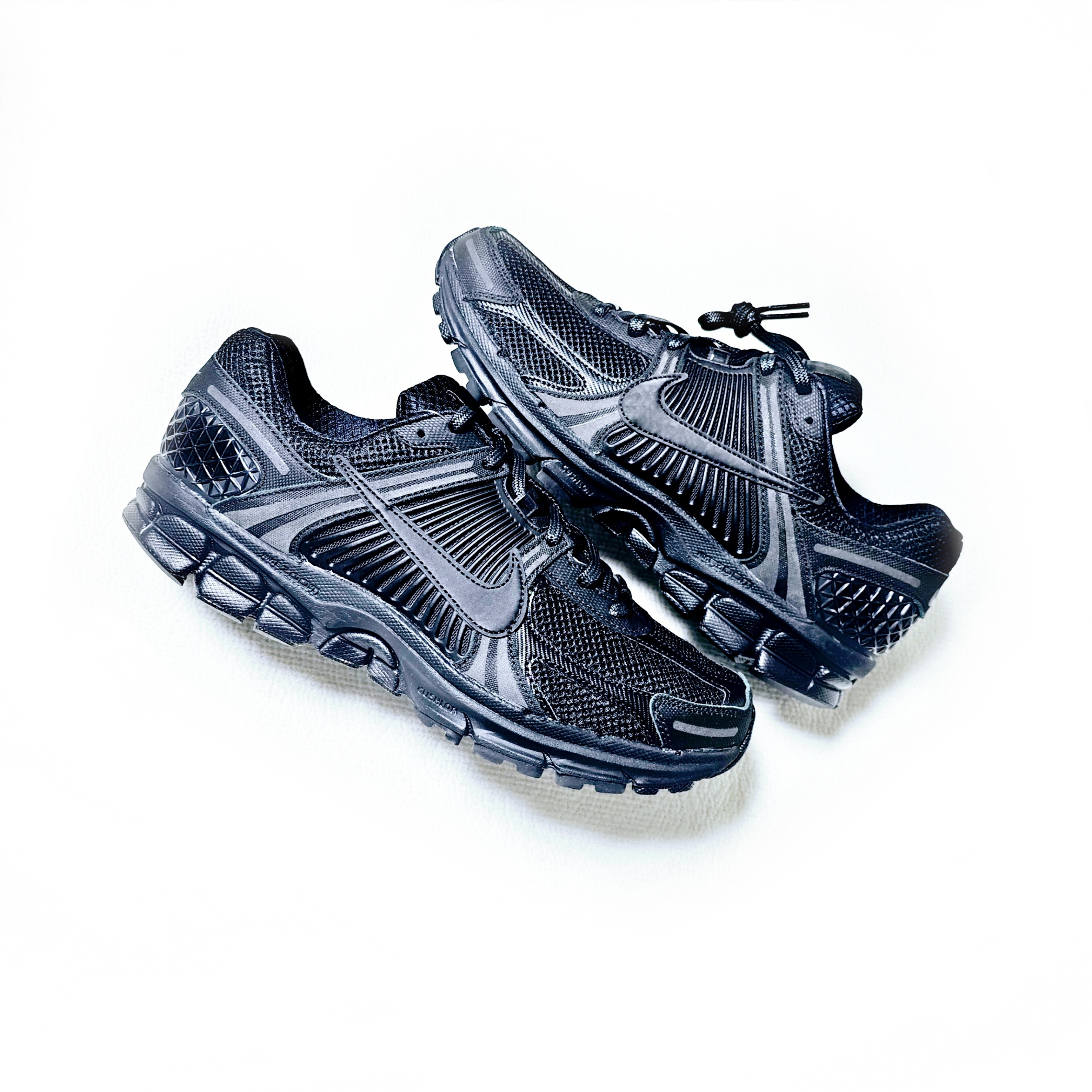 Nike Zoom Vomero 5 SP Black 착용 스타일 - 4