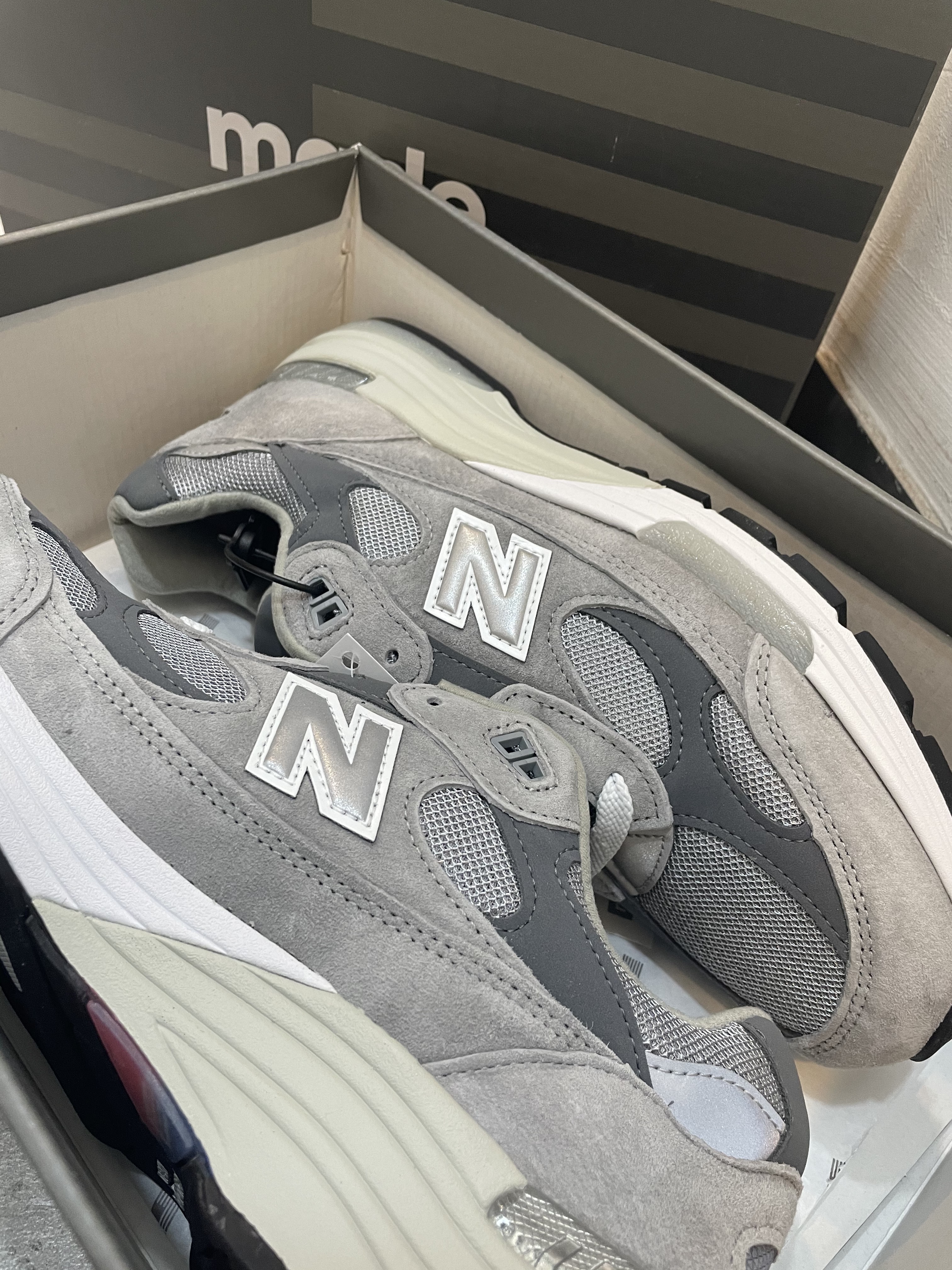 New Balance 992 Made in USA Grey - D Standard 착용 스타일 - 2