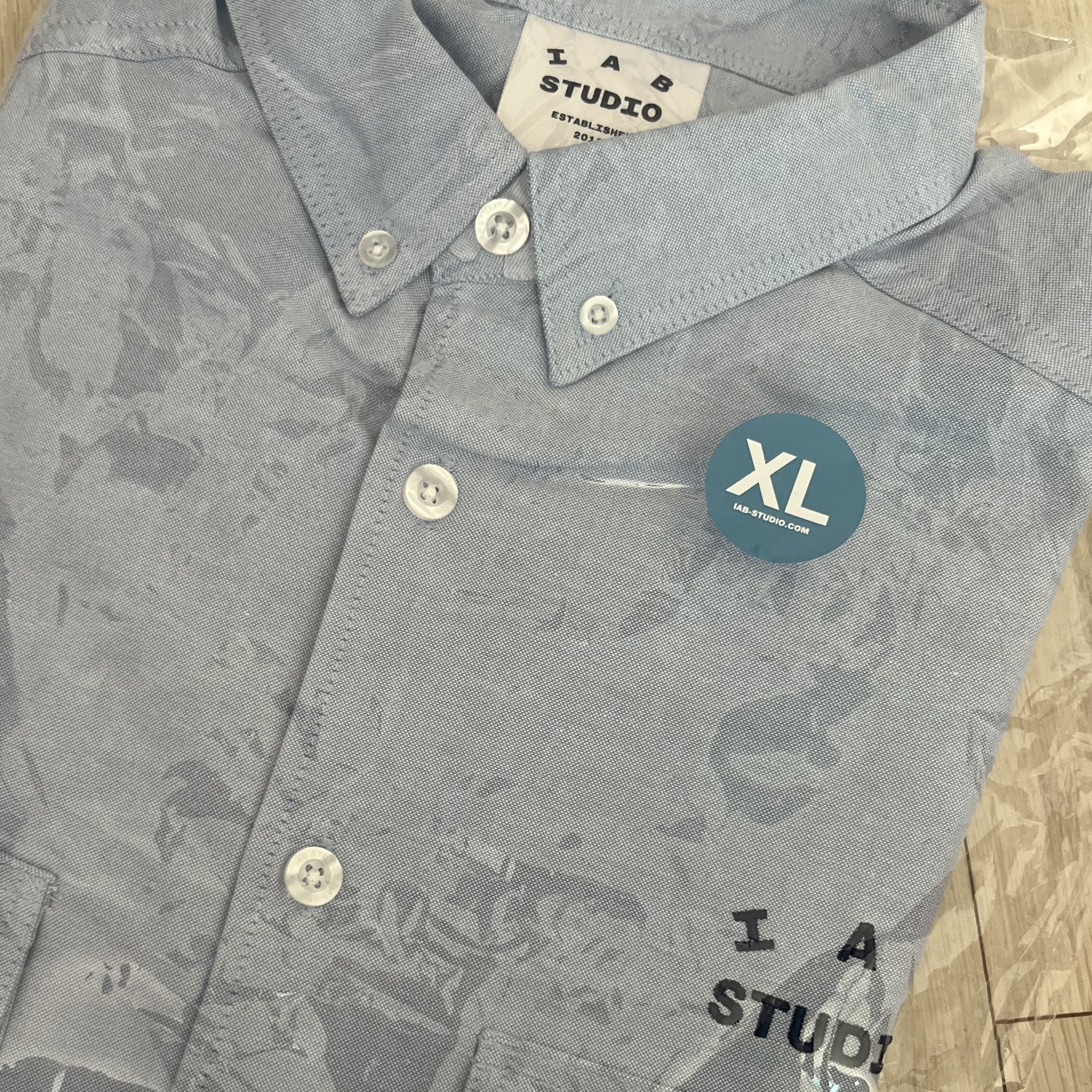 IAB Studio Work Shirt Sky Blue - The Hyundai Seoul Exclusive 착용 스타일