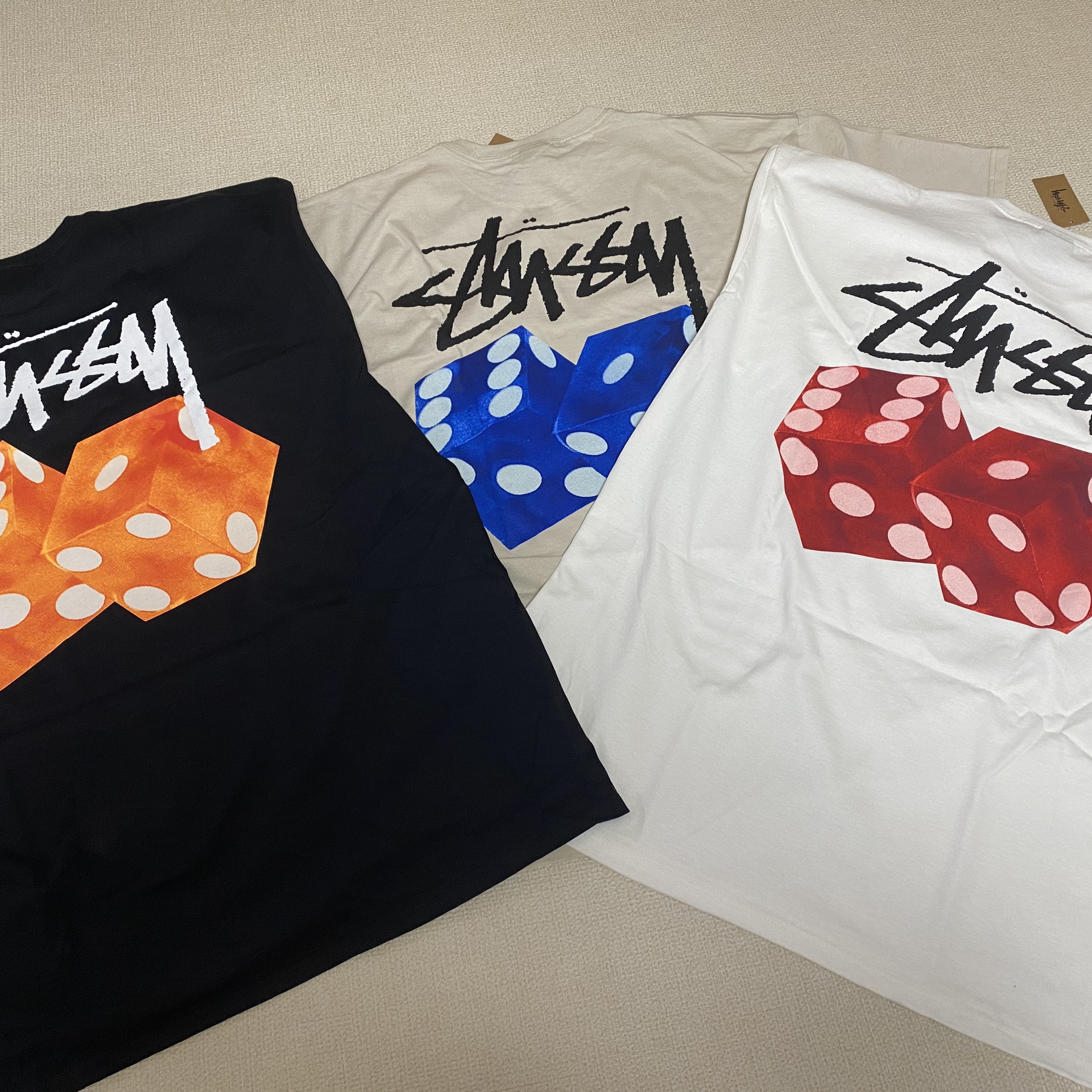 Stussy Diced Out T-Shirt White, Stussy Diced Out T-Shirt Black 착용 스타일