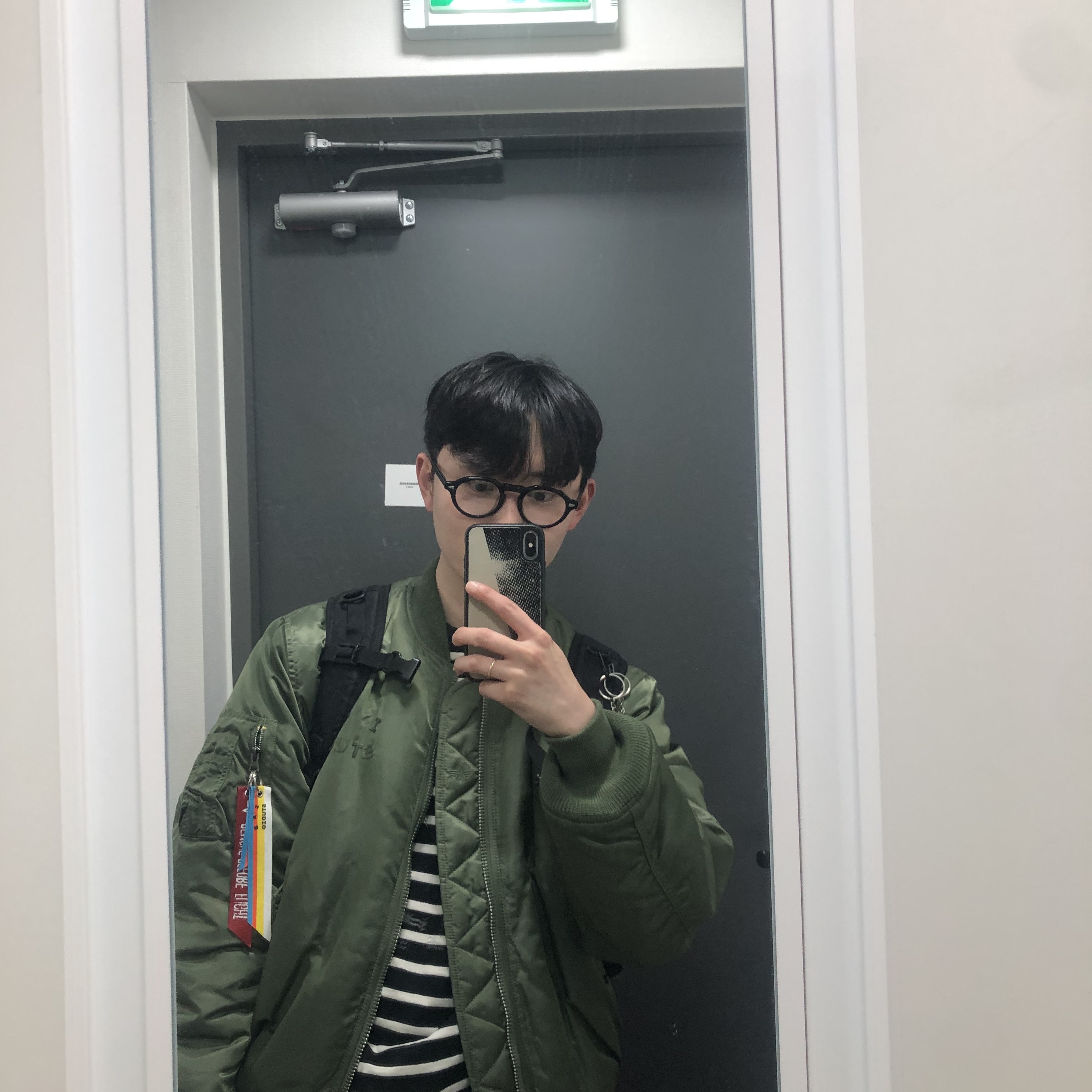 IAB Studio x Alpha Industries MA-1 Jacket Khaki, Acne Studios Canada Narrow New Wool Muffler Grey Melange 착용 스타일 - 1