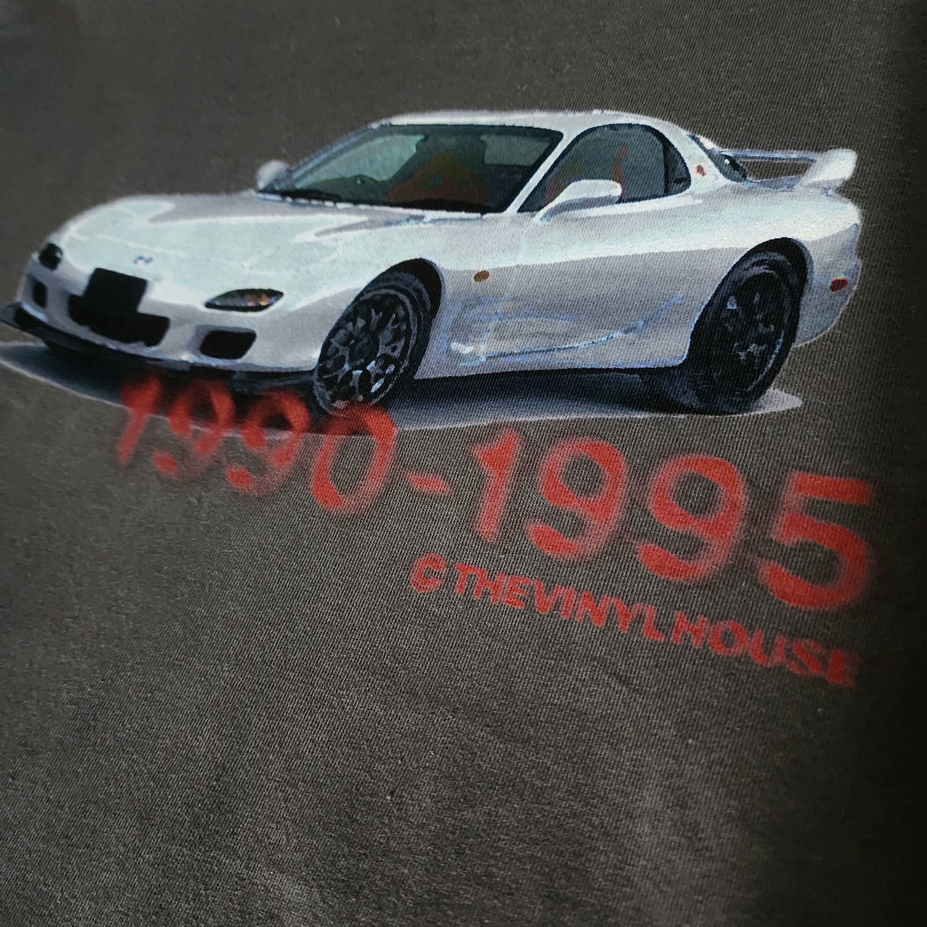 Thevinylhouse Old Car T-Shirt Charcoal 착용 스타일
