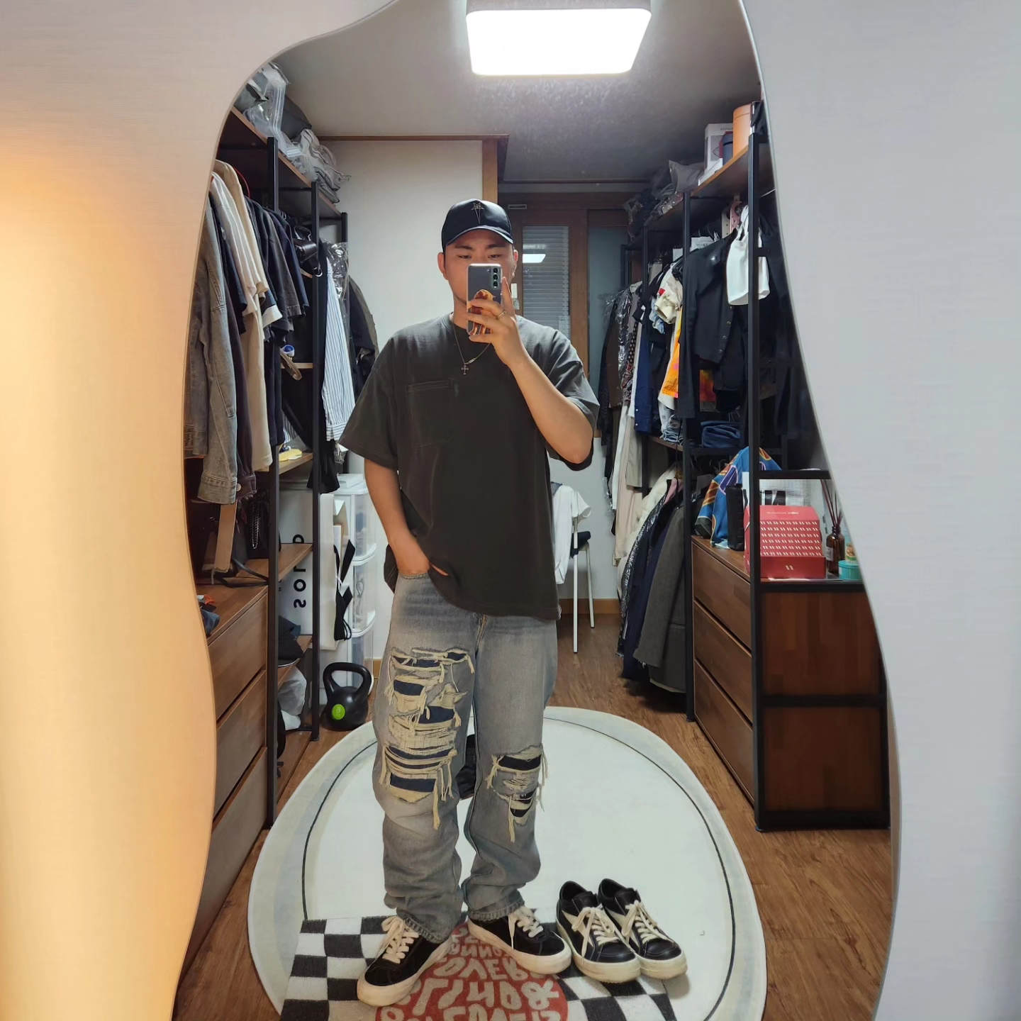 Nike x Travis Scott Air Max 270 React Cactus Trails, Rick Owens Vintage Sneakers Black 착용 스타일 - 2