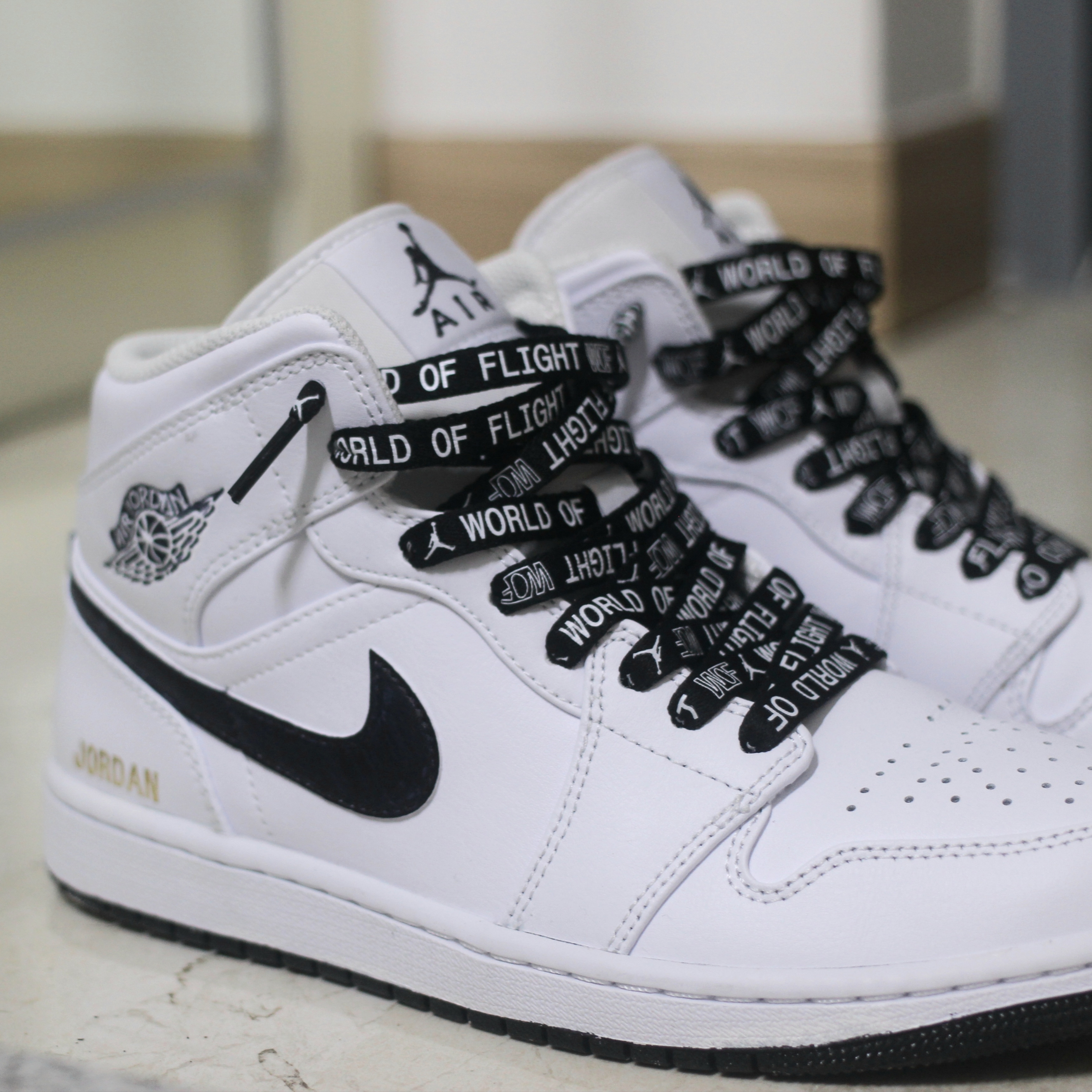 Jordan 1 Mid Triple White 2022, Jordan 1 Mid Triple White 착용 스타일 - 2