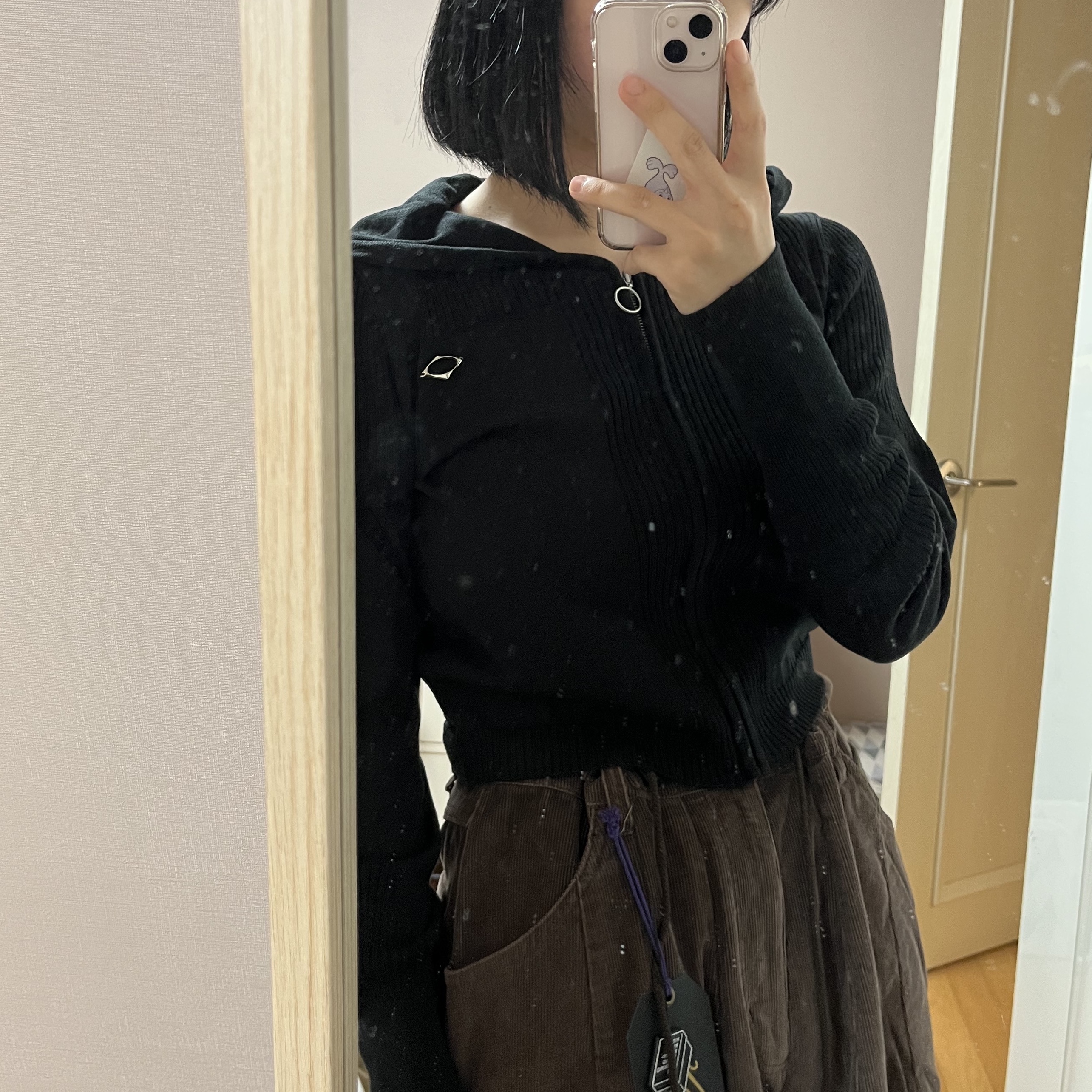 (W) Mischief Rhombus Knitted Hoodie Black, Needles H.D. 14W Corduroy Pants Brown 착용 스타일
