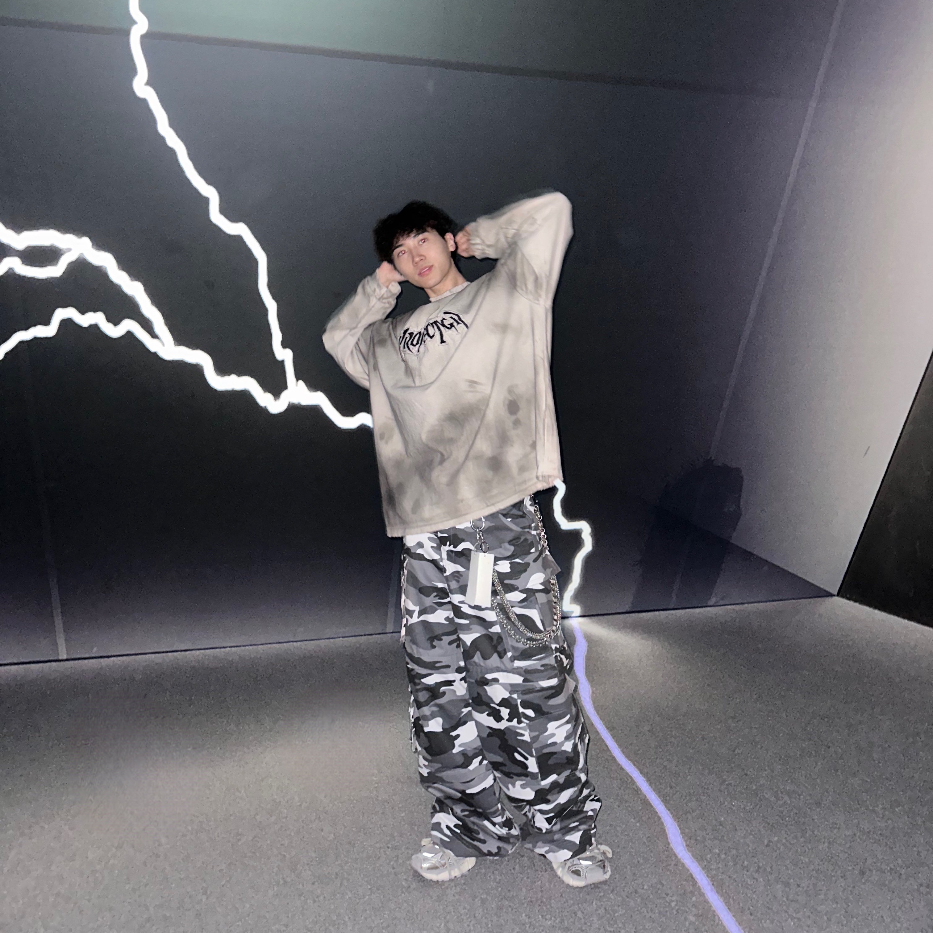 Project G/R Furious Logo Applique L/S T-Shirt Grey - 10 Corso Como Exclusive, Project G/R Oversized Convertible Cargo Pants City Camo 착용 스타일 - 1