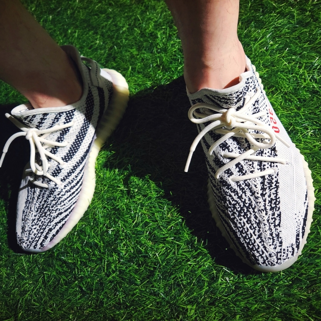 Adidas Yeezy Boost 350 V2 Zebra 2017/2019/2020 착용 스타일 - 4