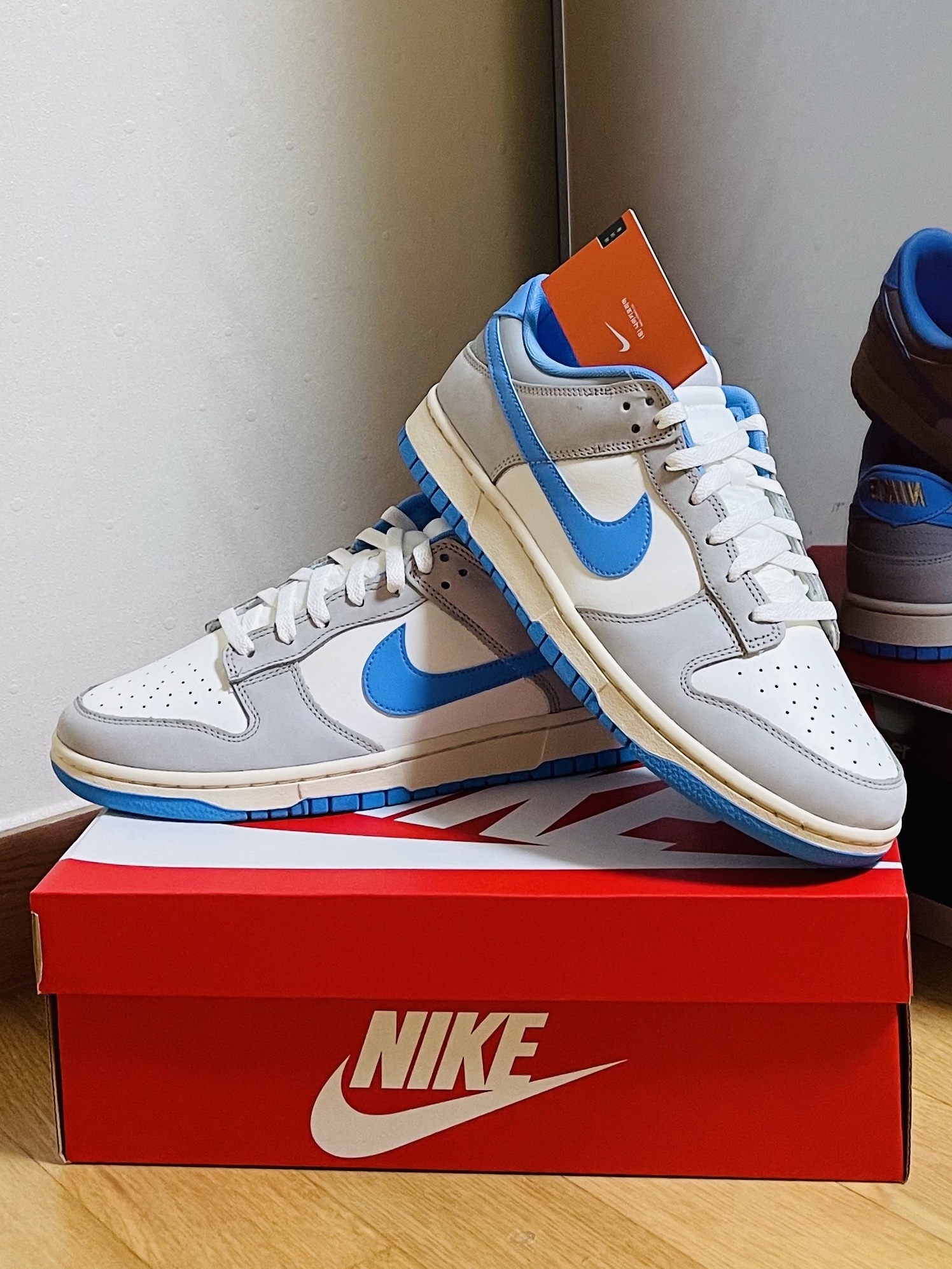 Nike Dunk Low Sail University Blue 착용 스타일