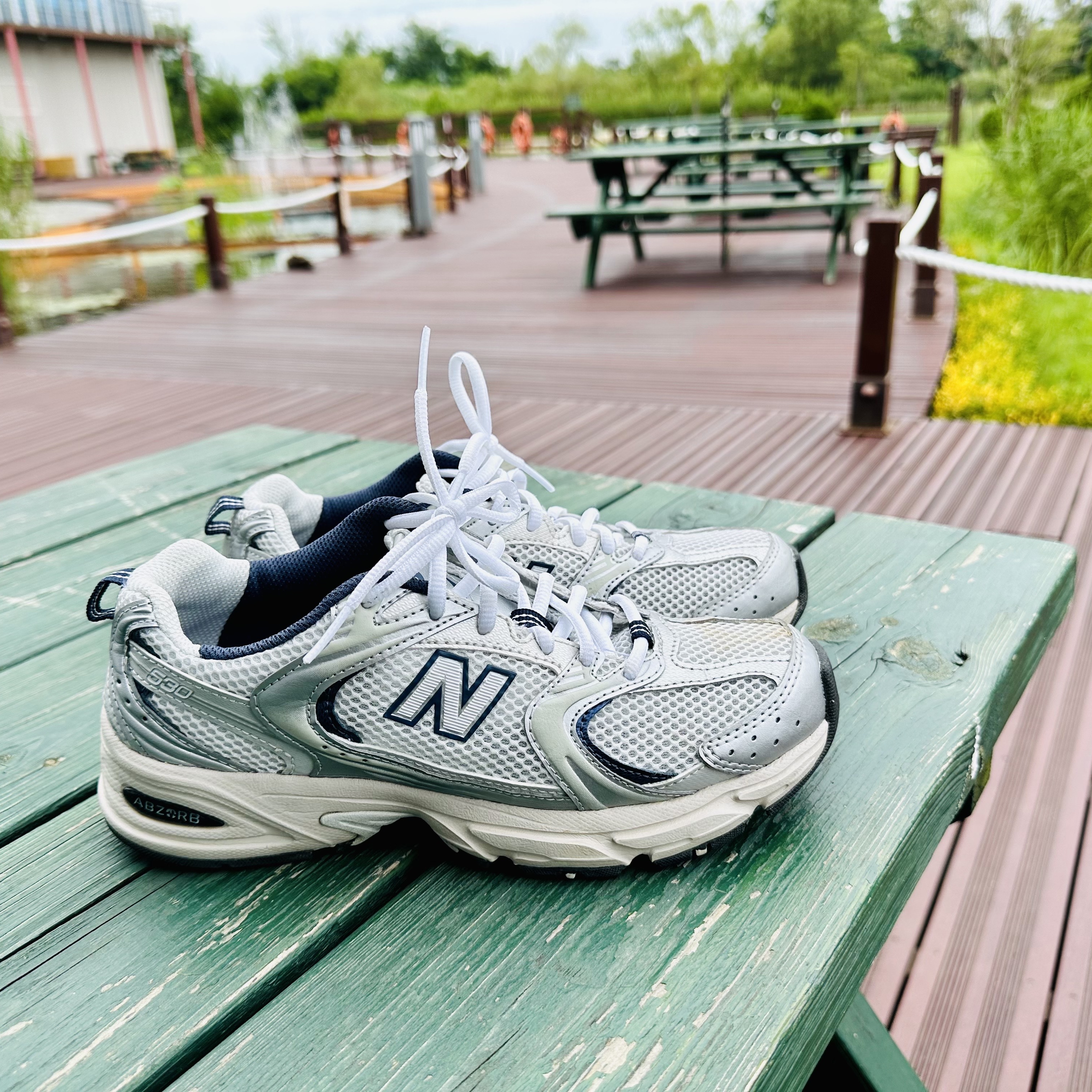 New Balance 530 Steel Grey 착용 스타일
