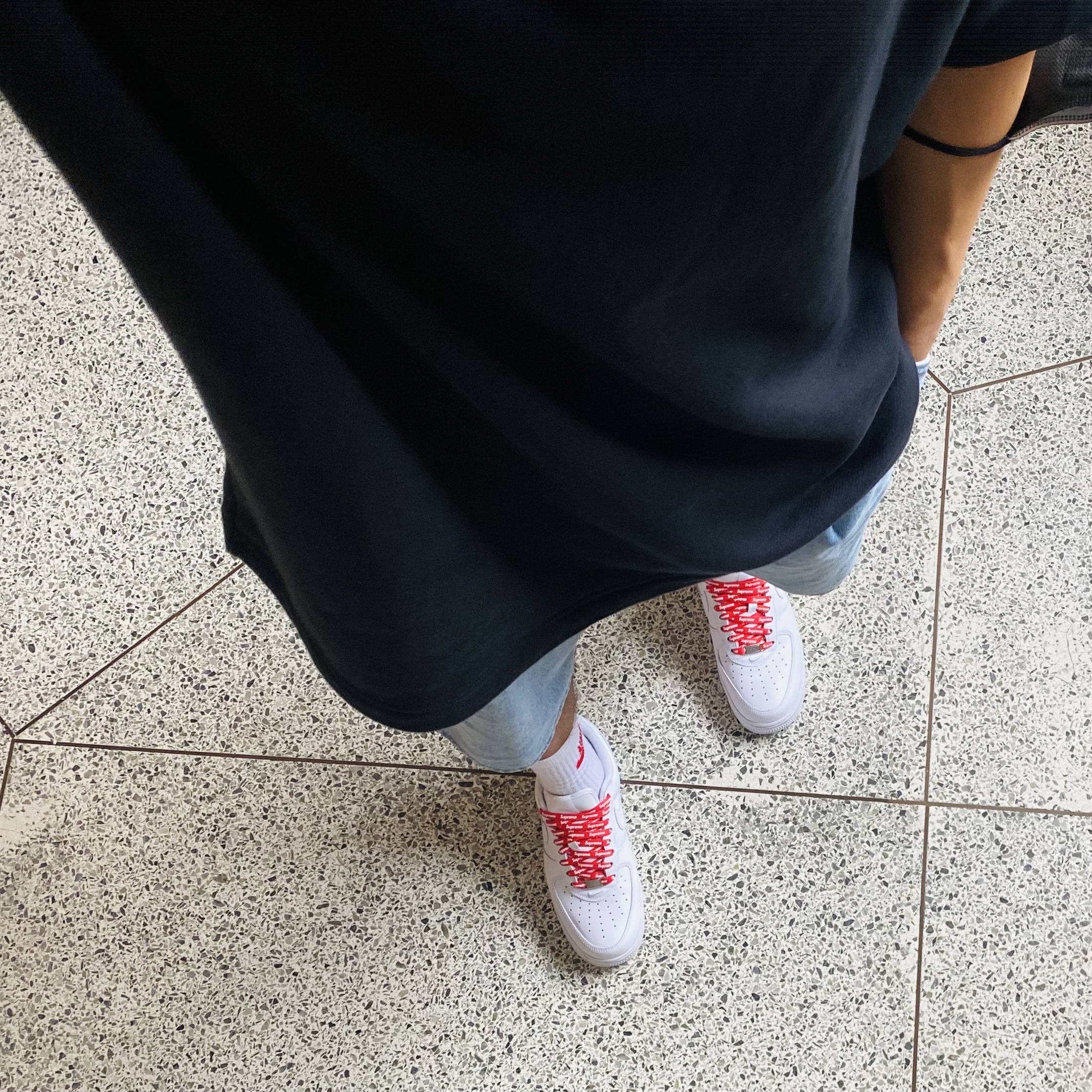 Nike NSW Circa French Terry T-Shirt Black - Asia, Nike x Supreme Air Force 1 Low White 착용 스타일