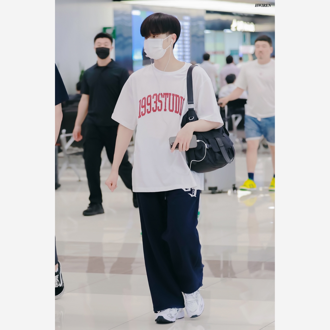 New Balance 725 White 착용 스타일 - 3