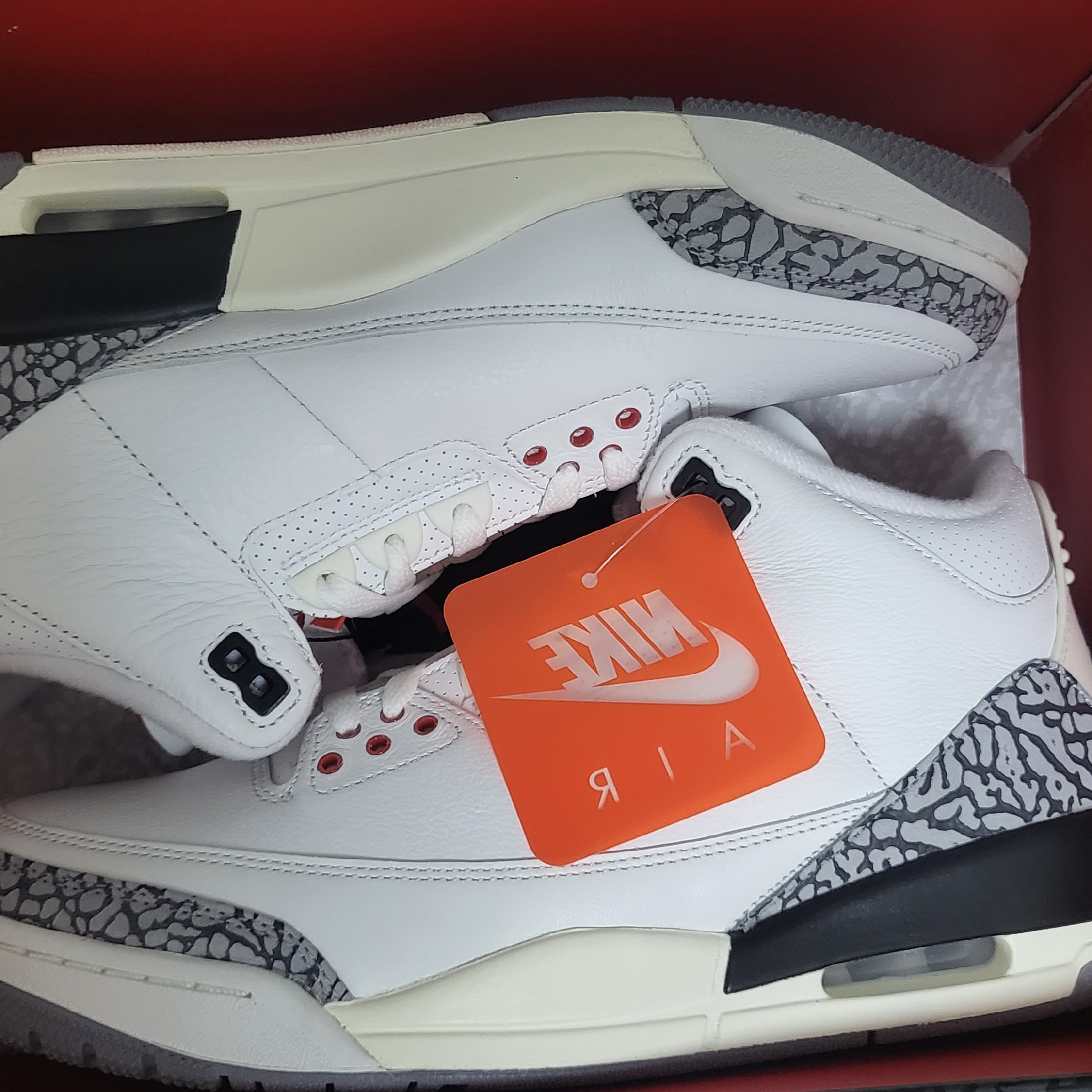 Jordan 3 Retro White Cement Reimagined 착용 스타일 - 1