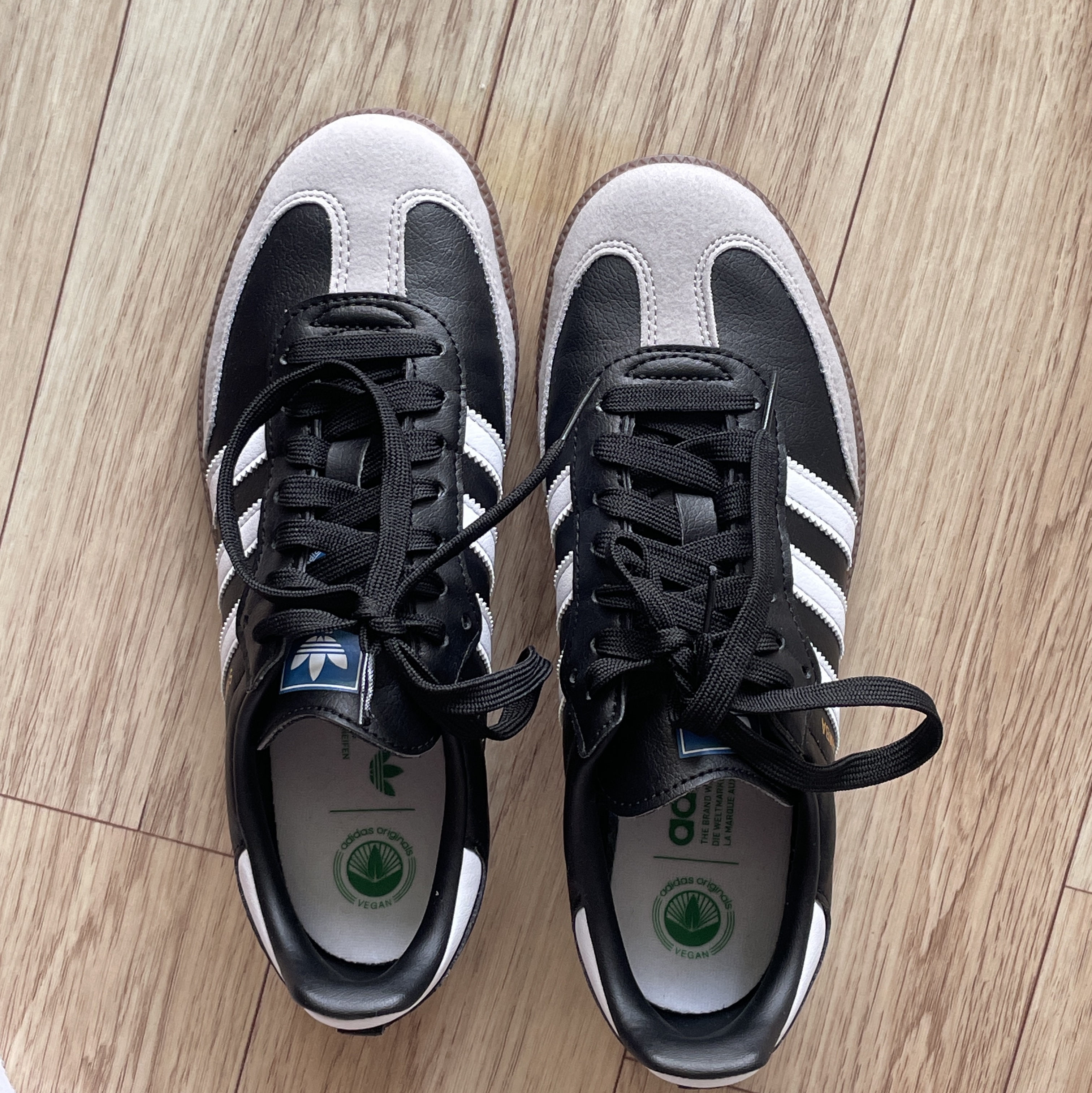 Adidas Samba Vegan Black White 착용 스타일