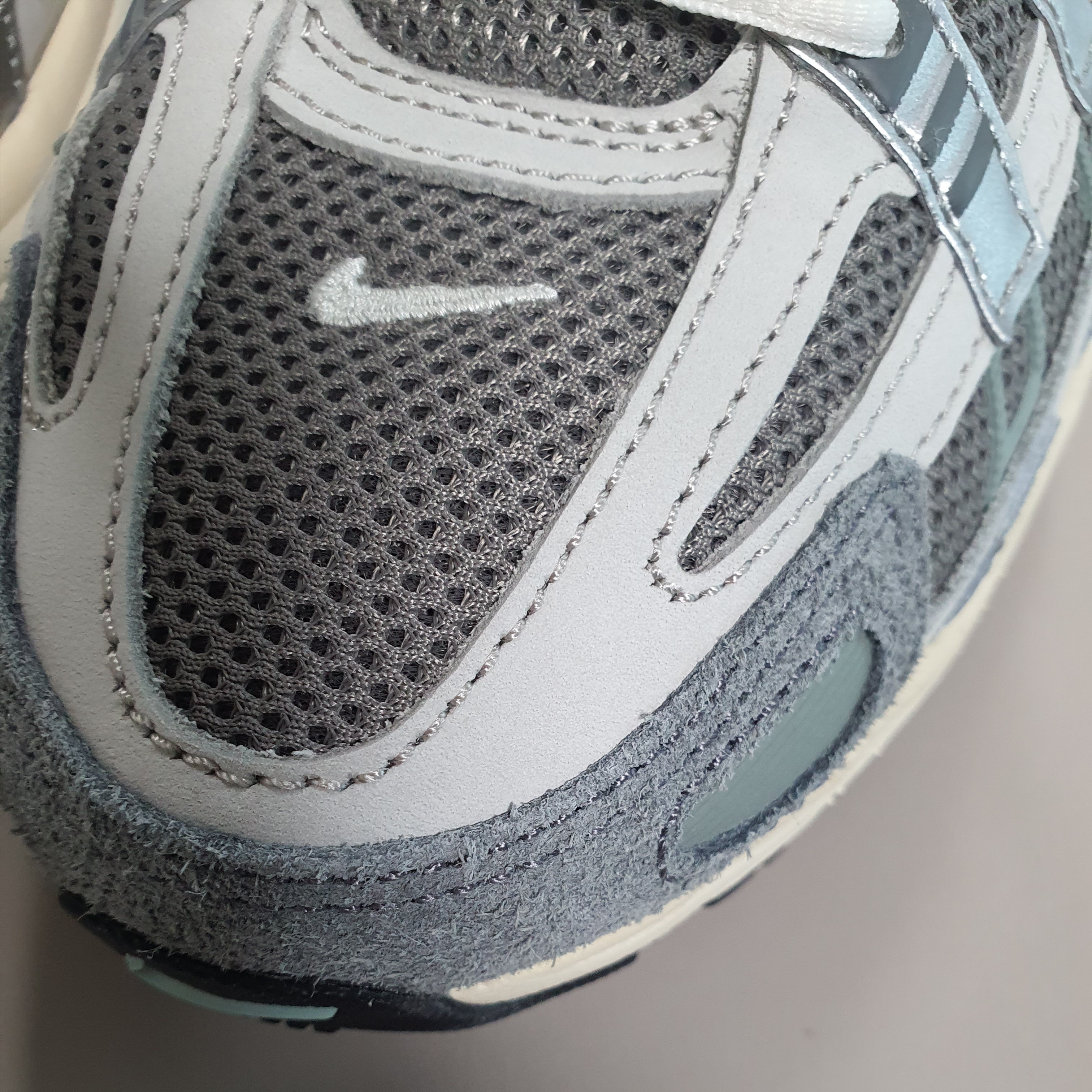 Nike P-6000 Flat Pewter Light Iron Ore 착용 스타일 - 5